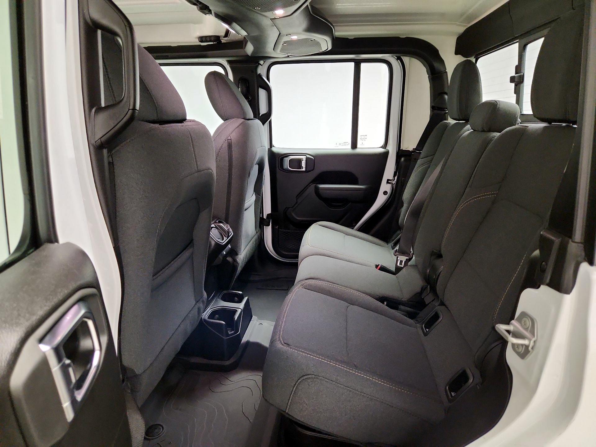 Thumbnail: 2025 Jeep Gladiator - 18