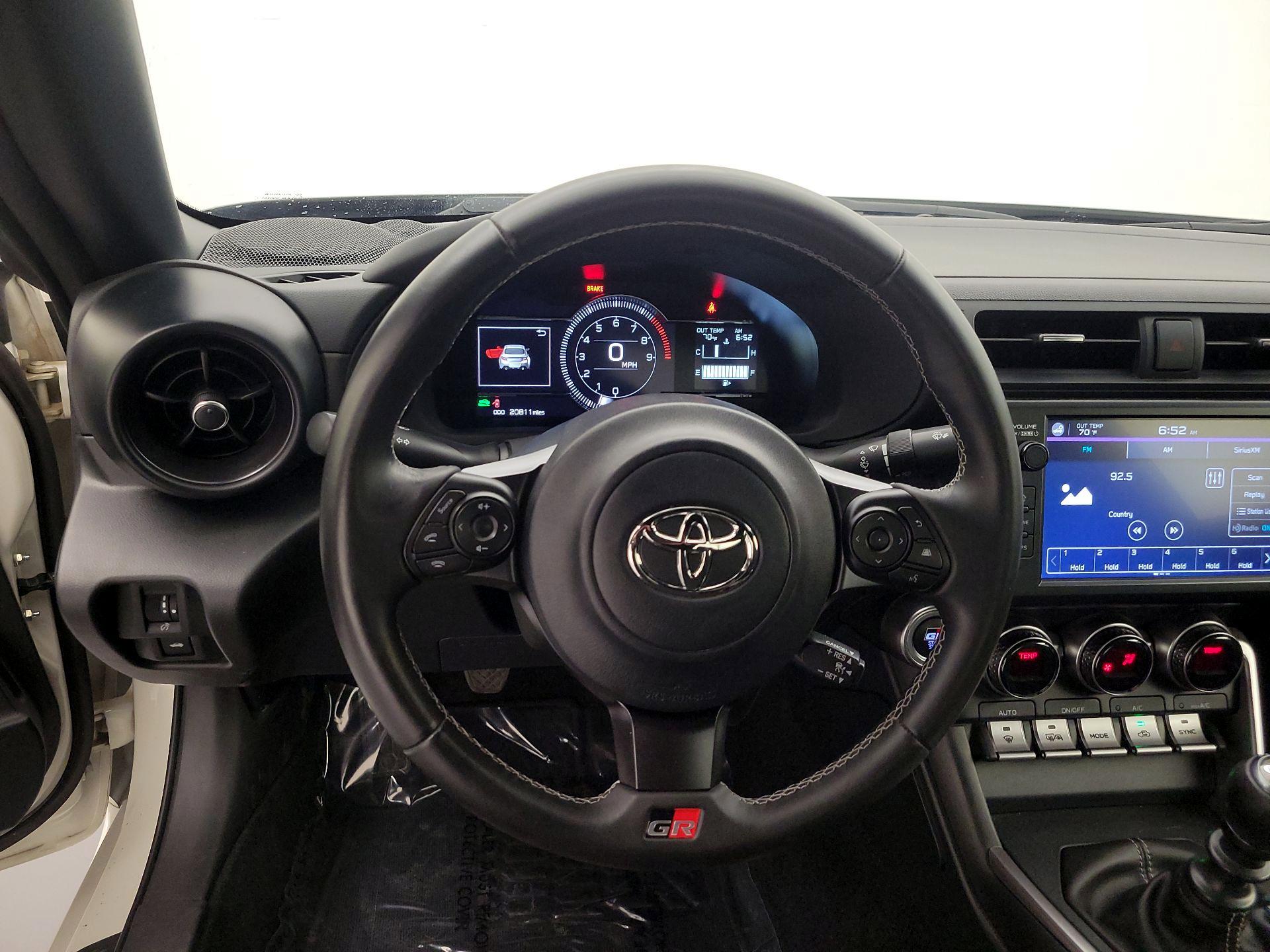 Thumbnail: 2024 Toyota GR86 - 10