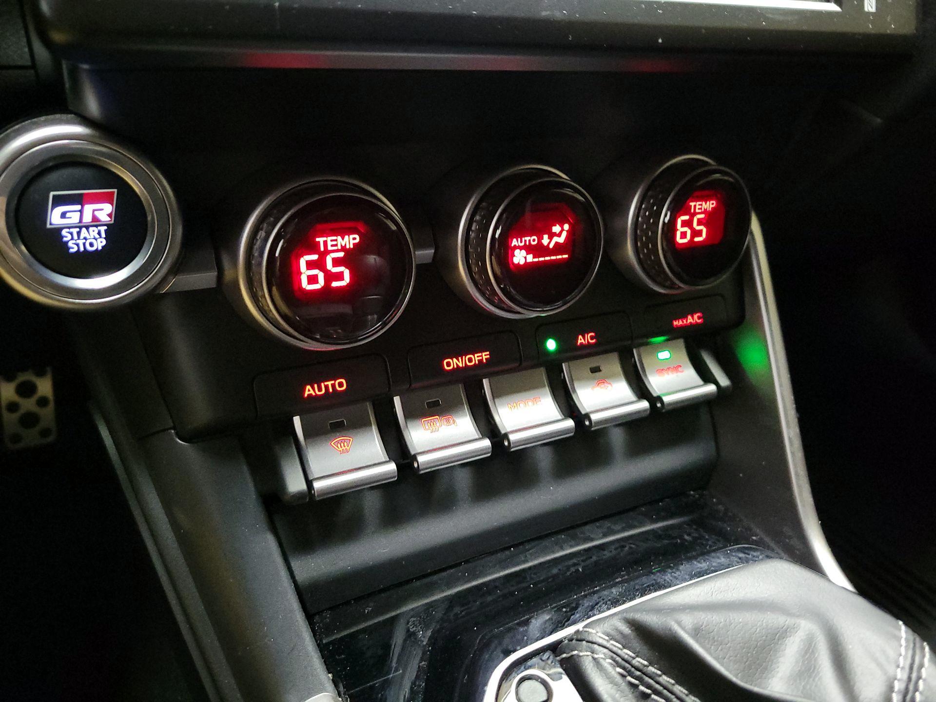 Thumbnail: 2025 Toyota GR86 - 15