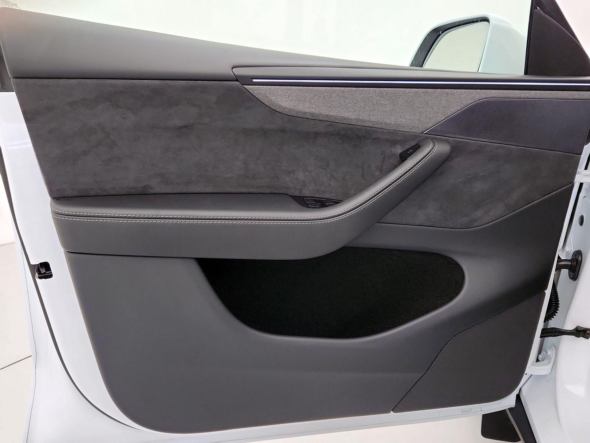 Thumbnail: 2026 Tesla Model Y - 12