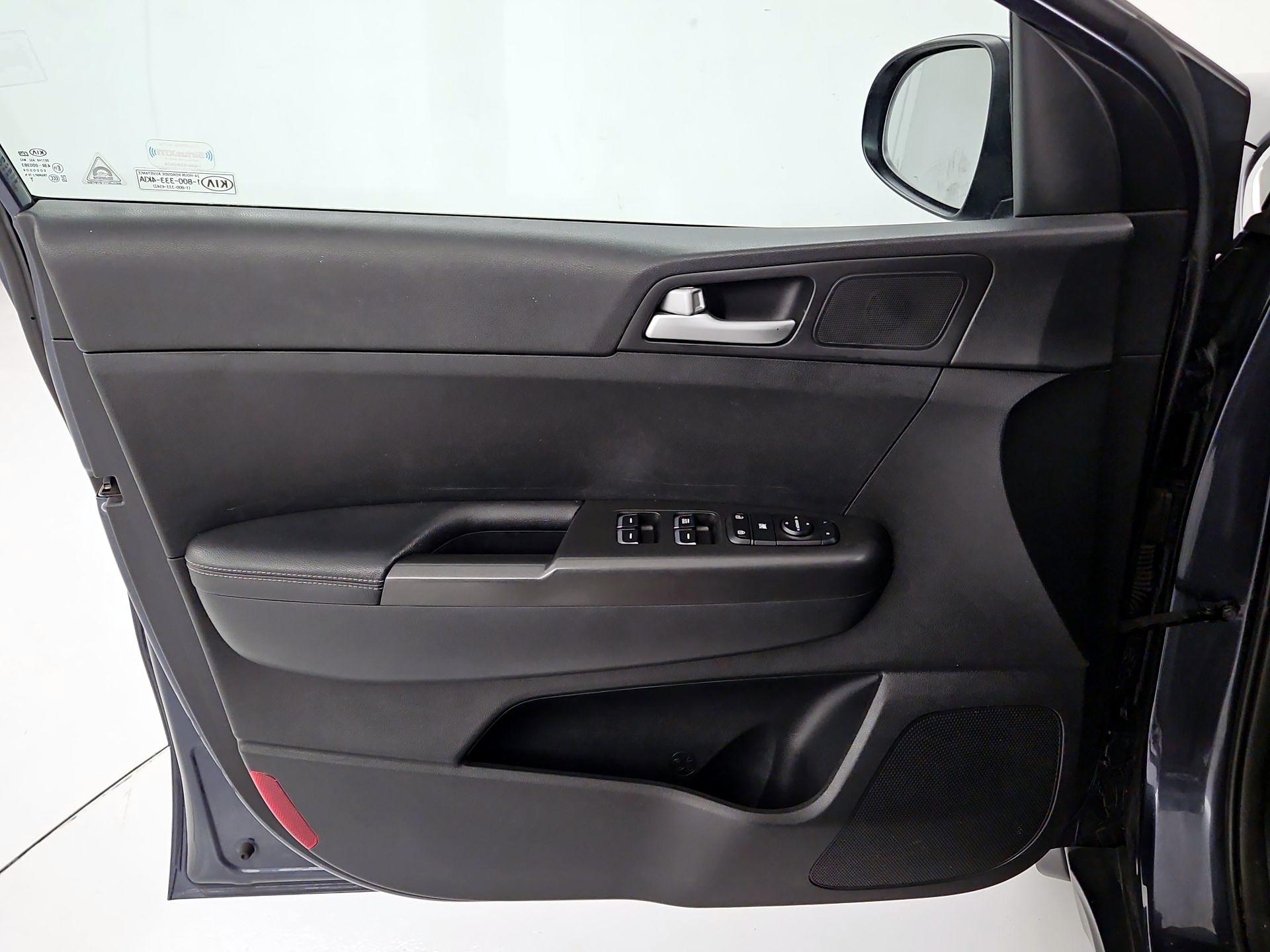 Thumbnail: 2018 Kia Sportage - 12