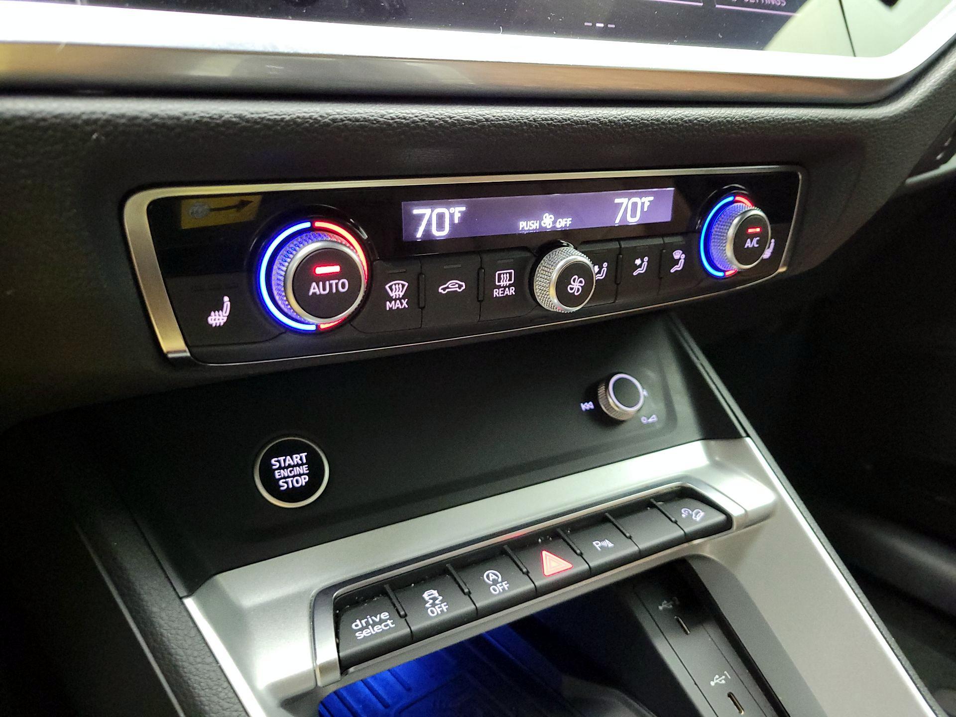 Thumbnail: 2024 Audi Q3 - 16