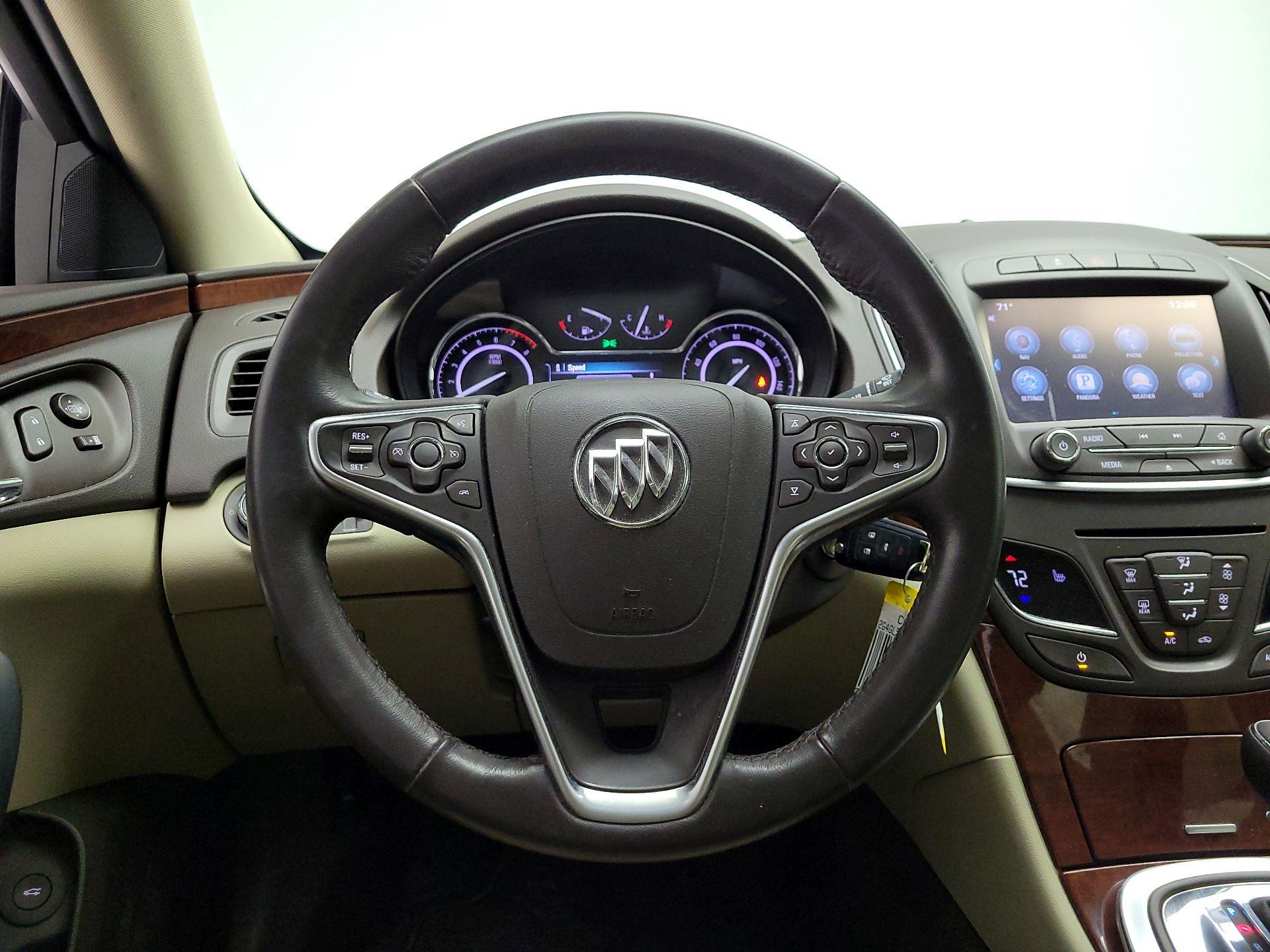Thumbnail: 2016 Buick Regal - 10