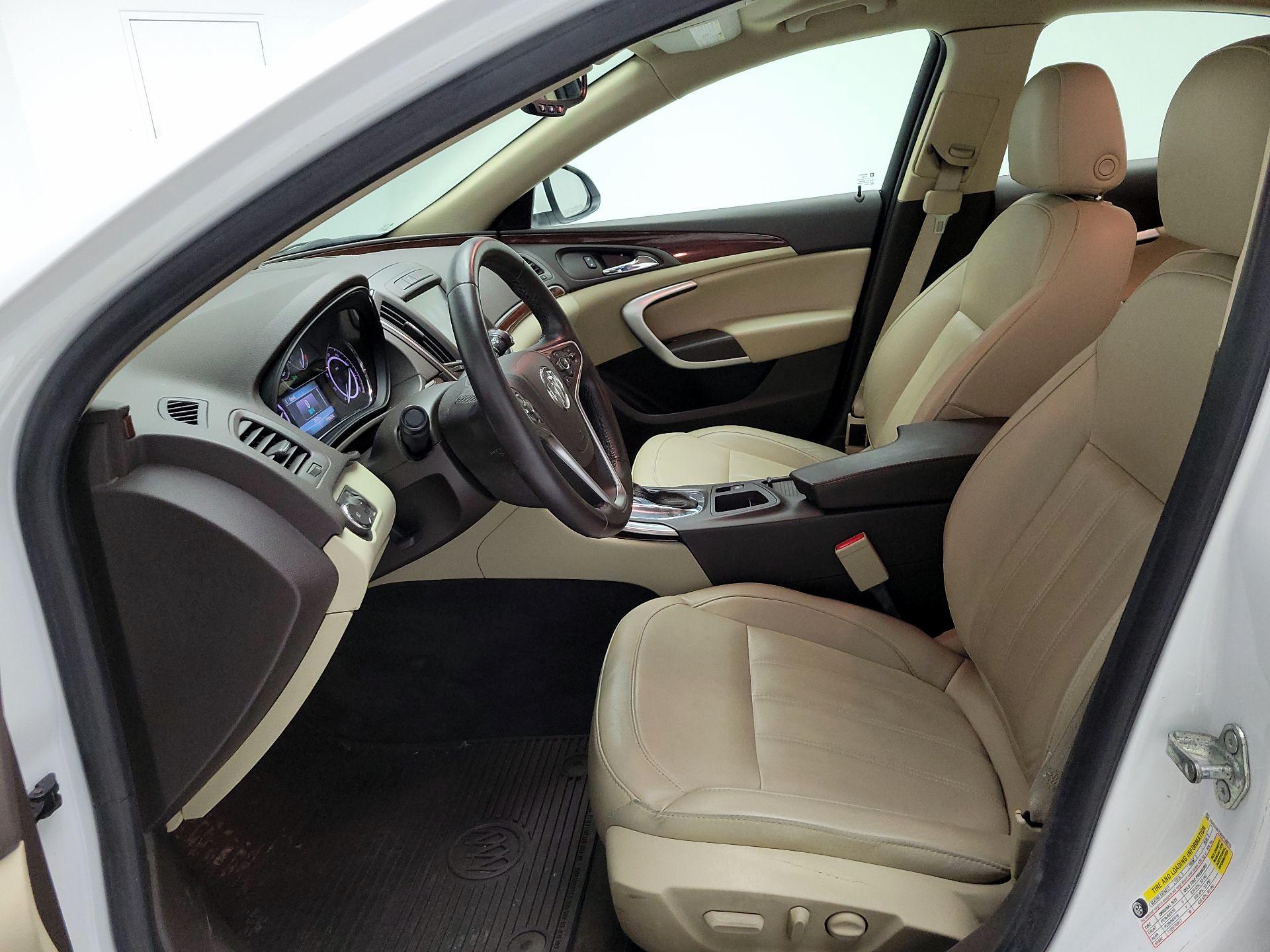 Thumbnail: 2016 Buick Regal - 11