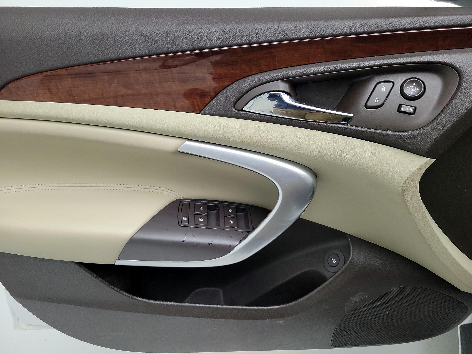 Thumbnail: 2016 Buick Regal - 12