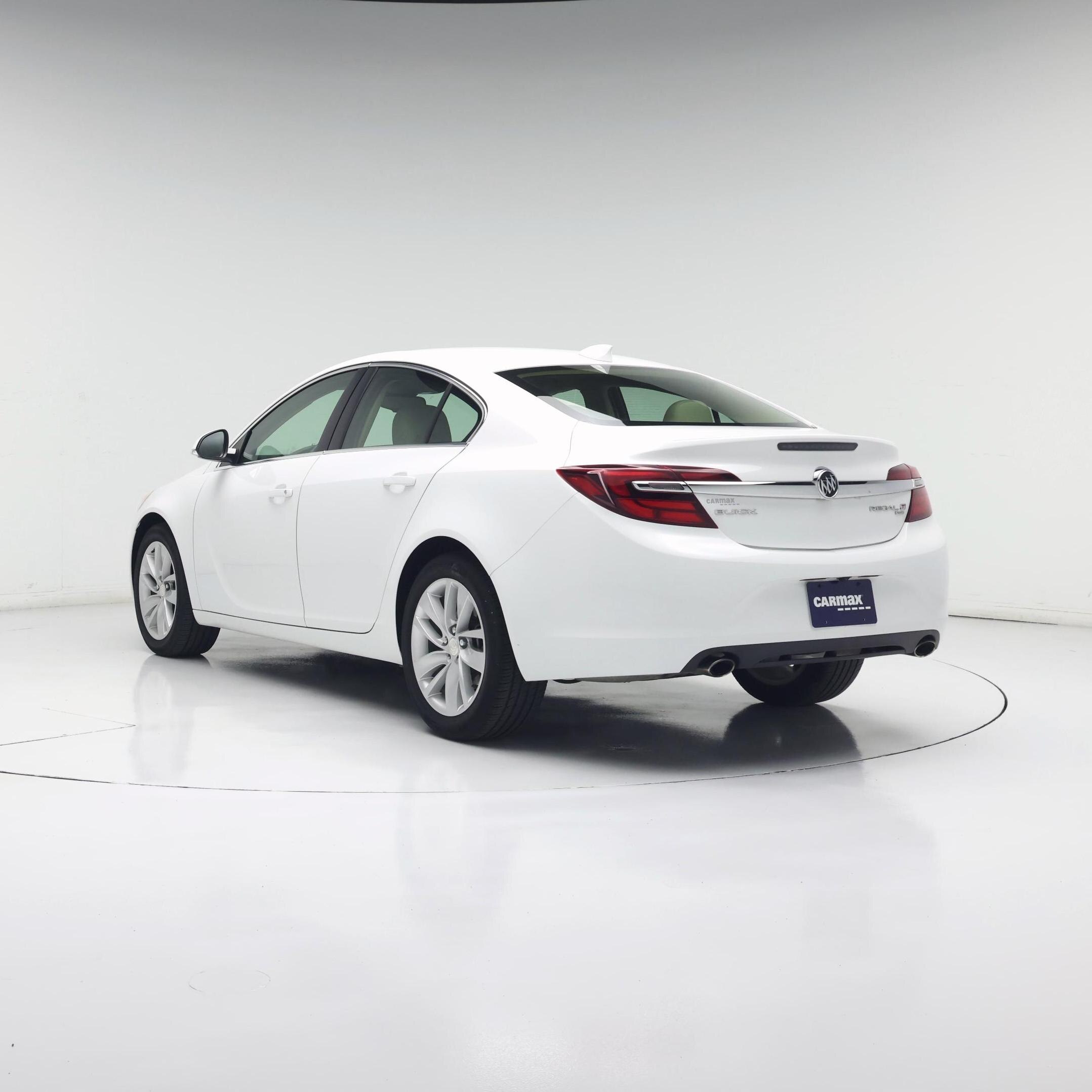 Thumbnail: 2016 Buick Regal - 2