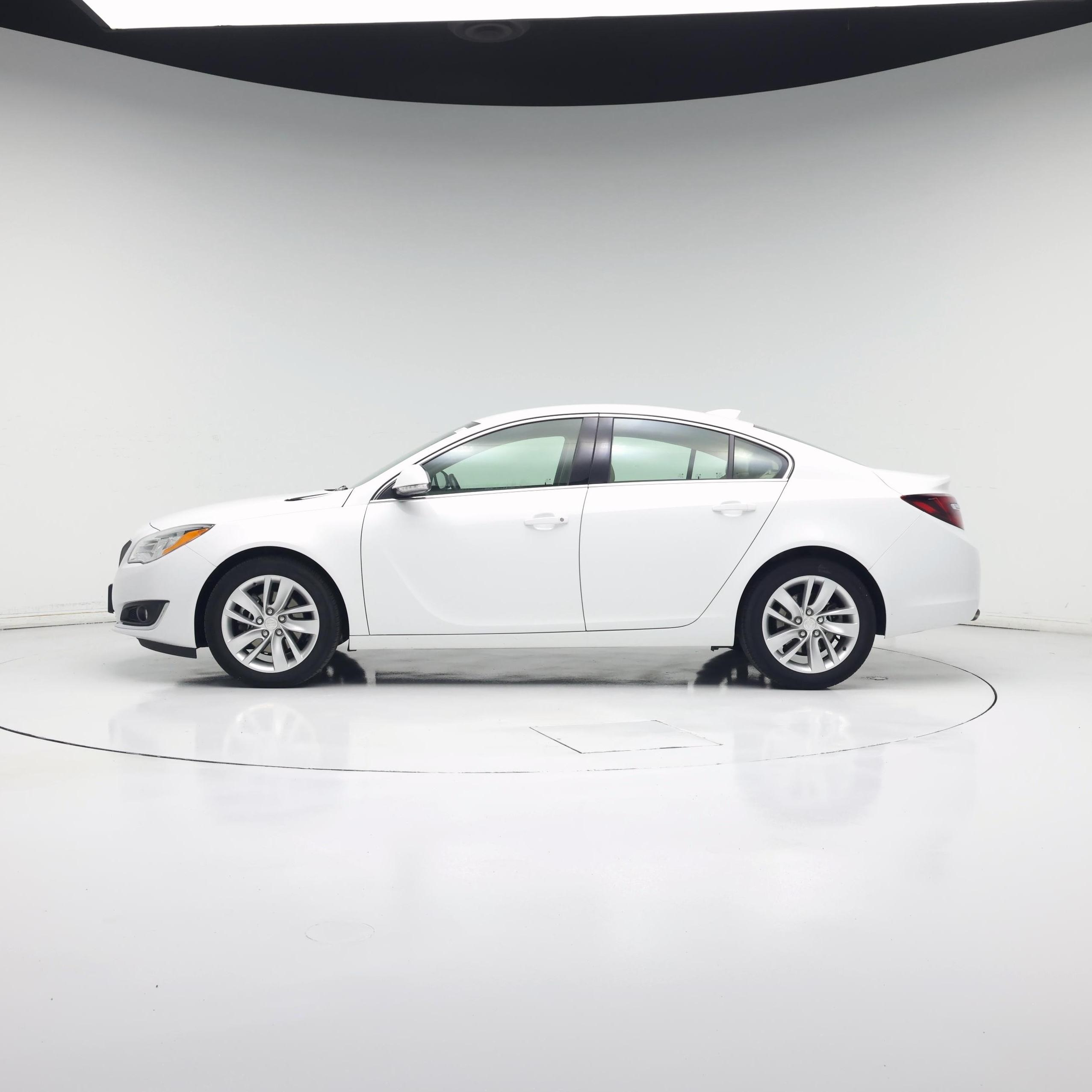 Thumbnail: 2016 Buick Regal - 3