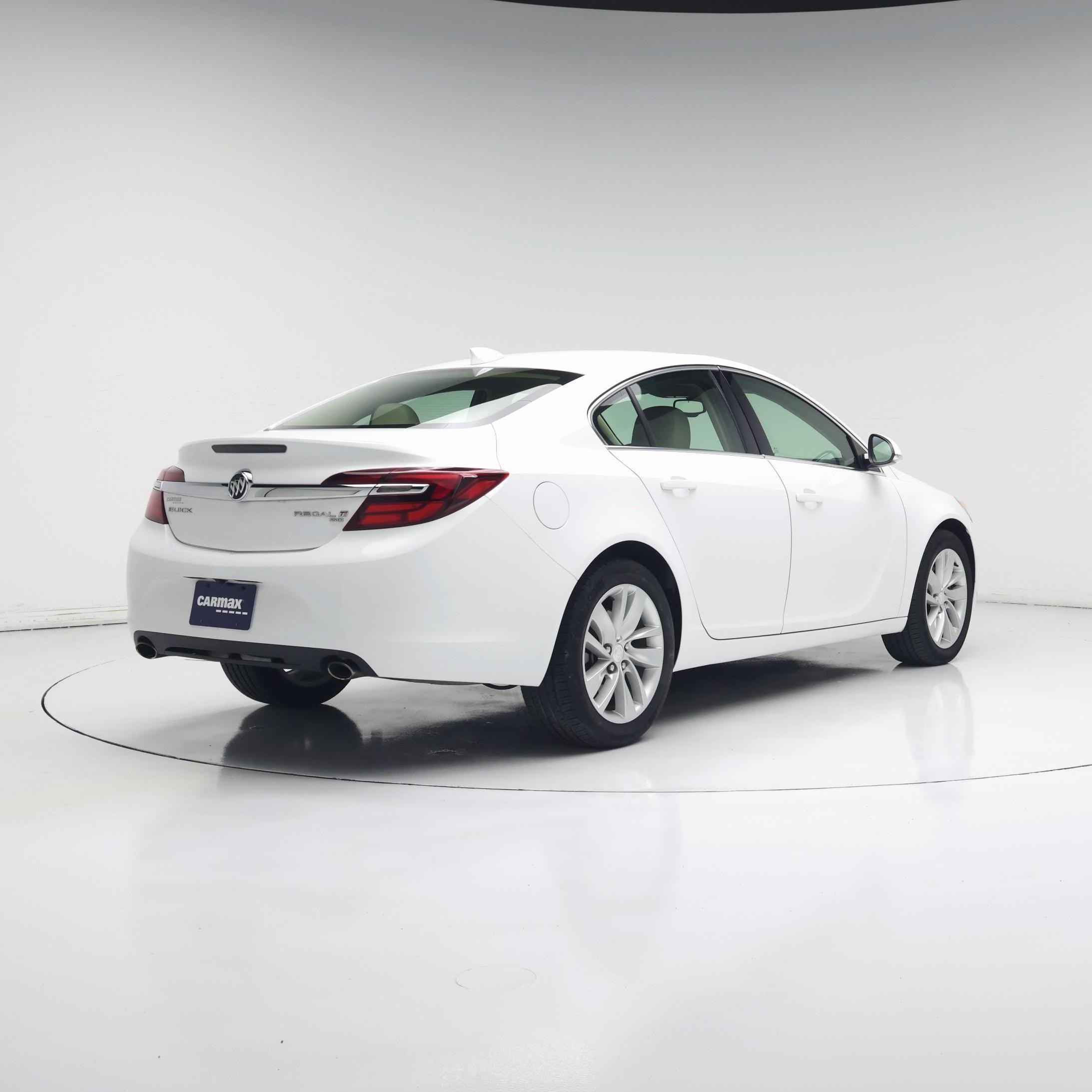 Thumbnail: 2016 Buick Regal - 8