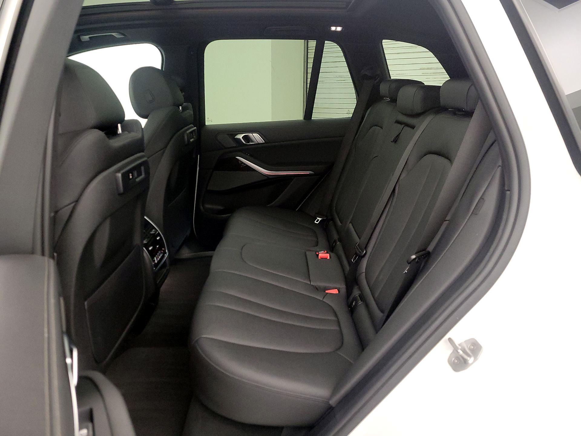 Thumbnail: 2020 BMW X5 - 20