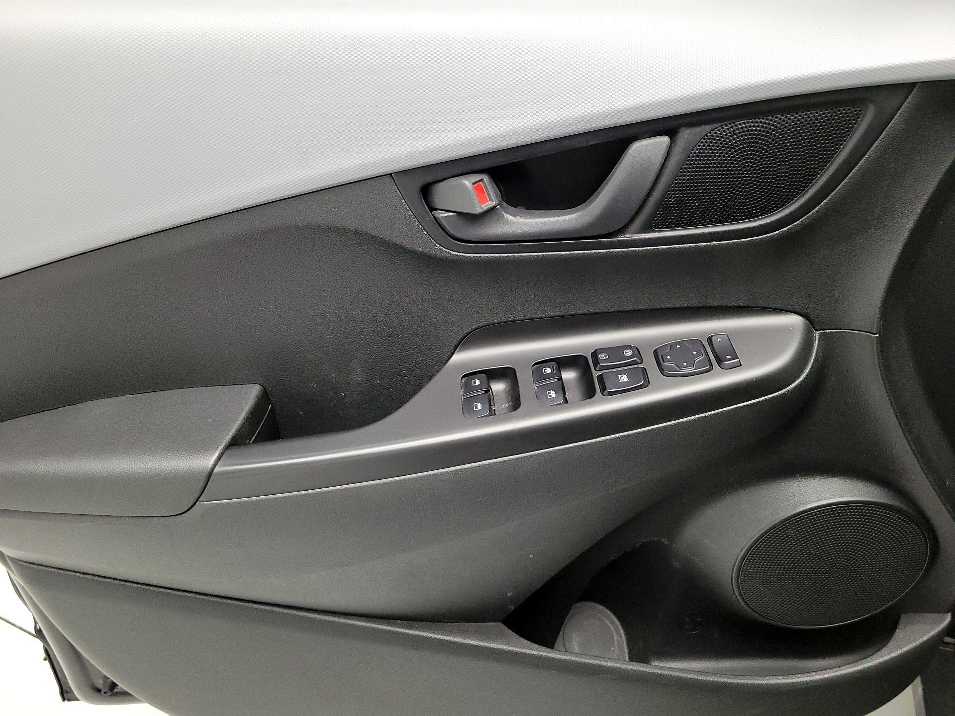 Thumbnail: 2018 Hyundai Kona - 12