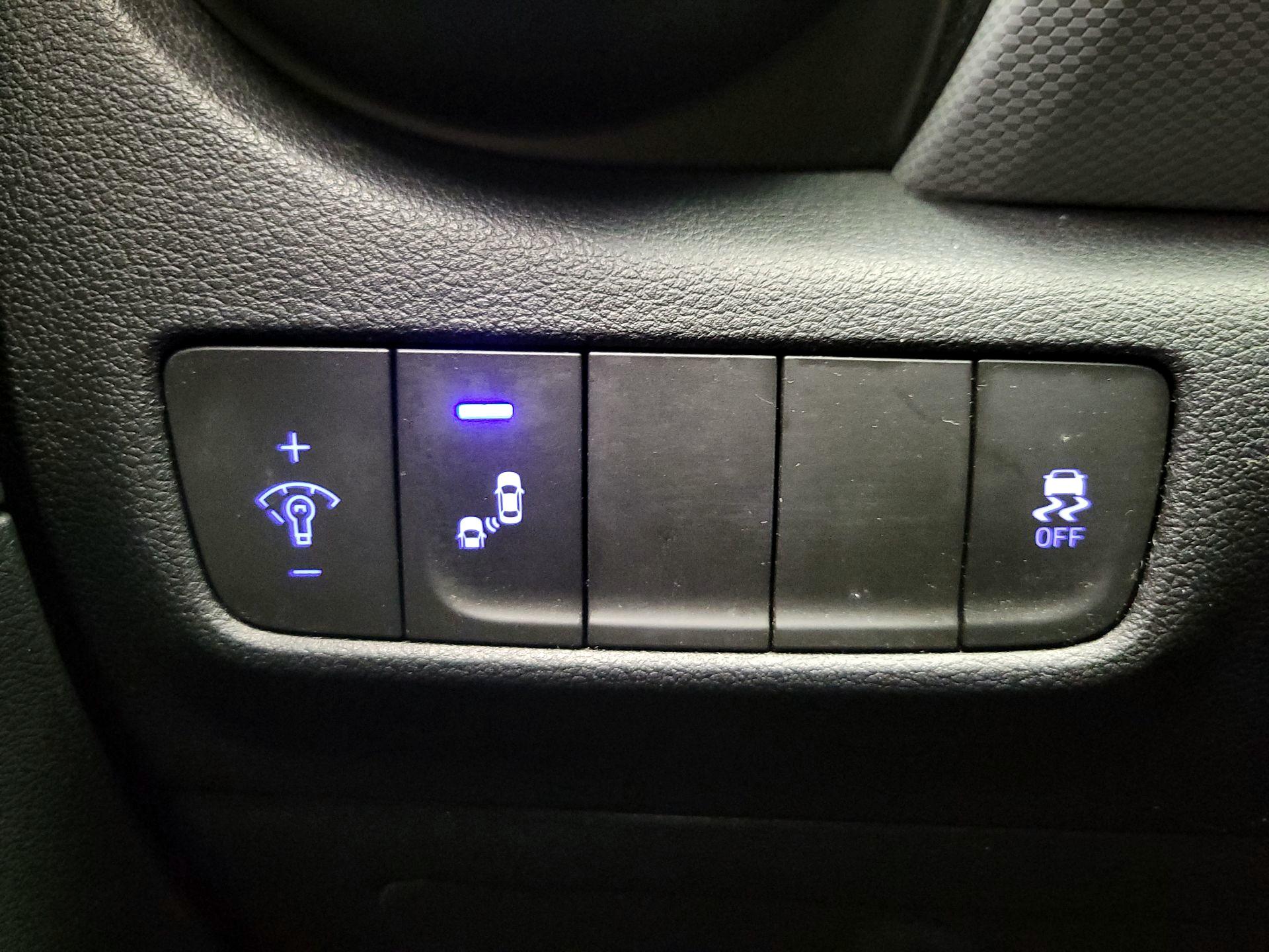 Thumbnail: 2018 Hyundai Kona - 13