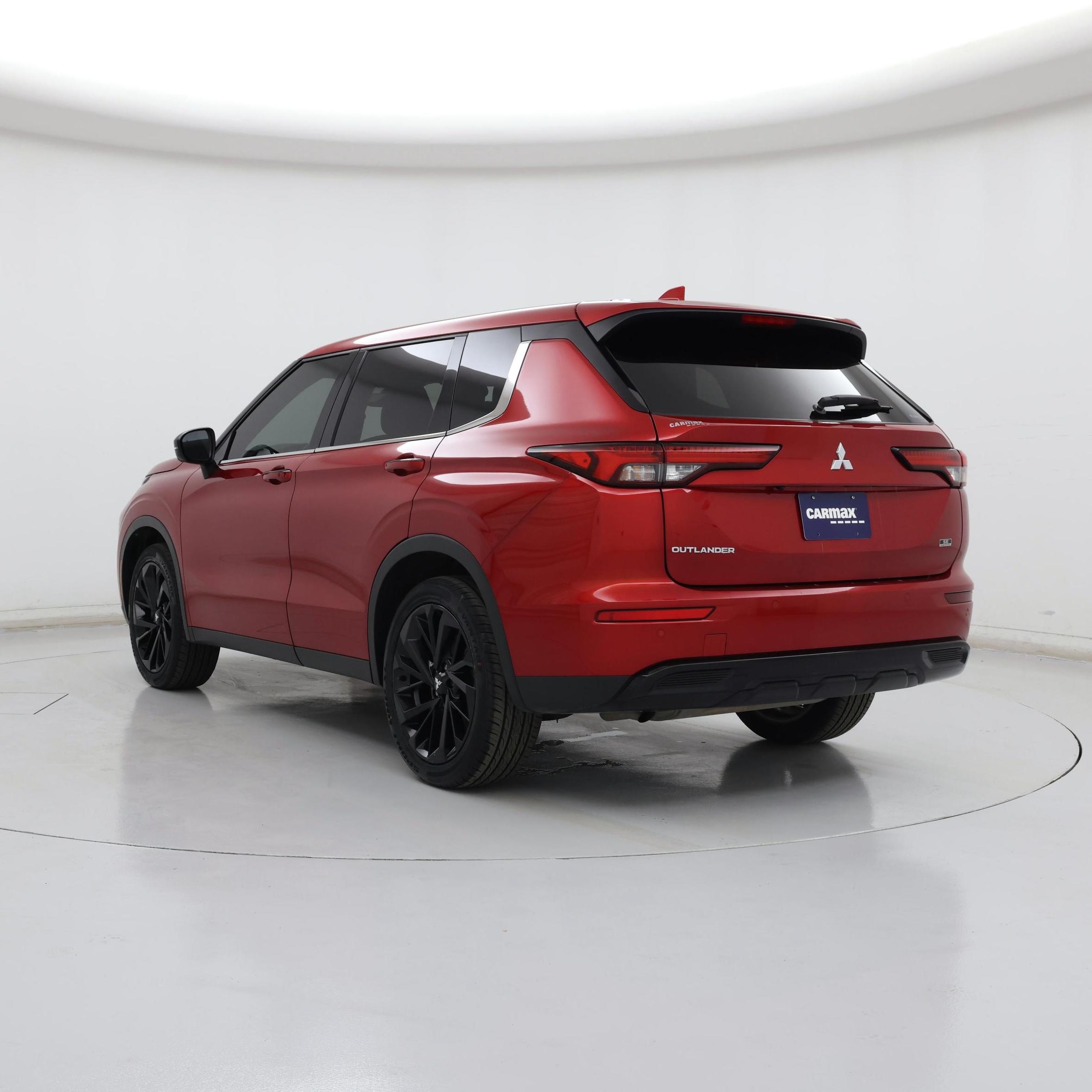 Thumbnail: 2024 Mitsubishi Outlander - 2