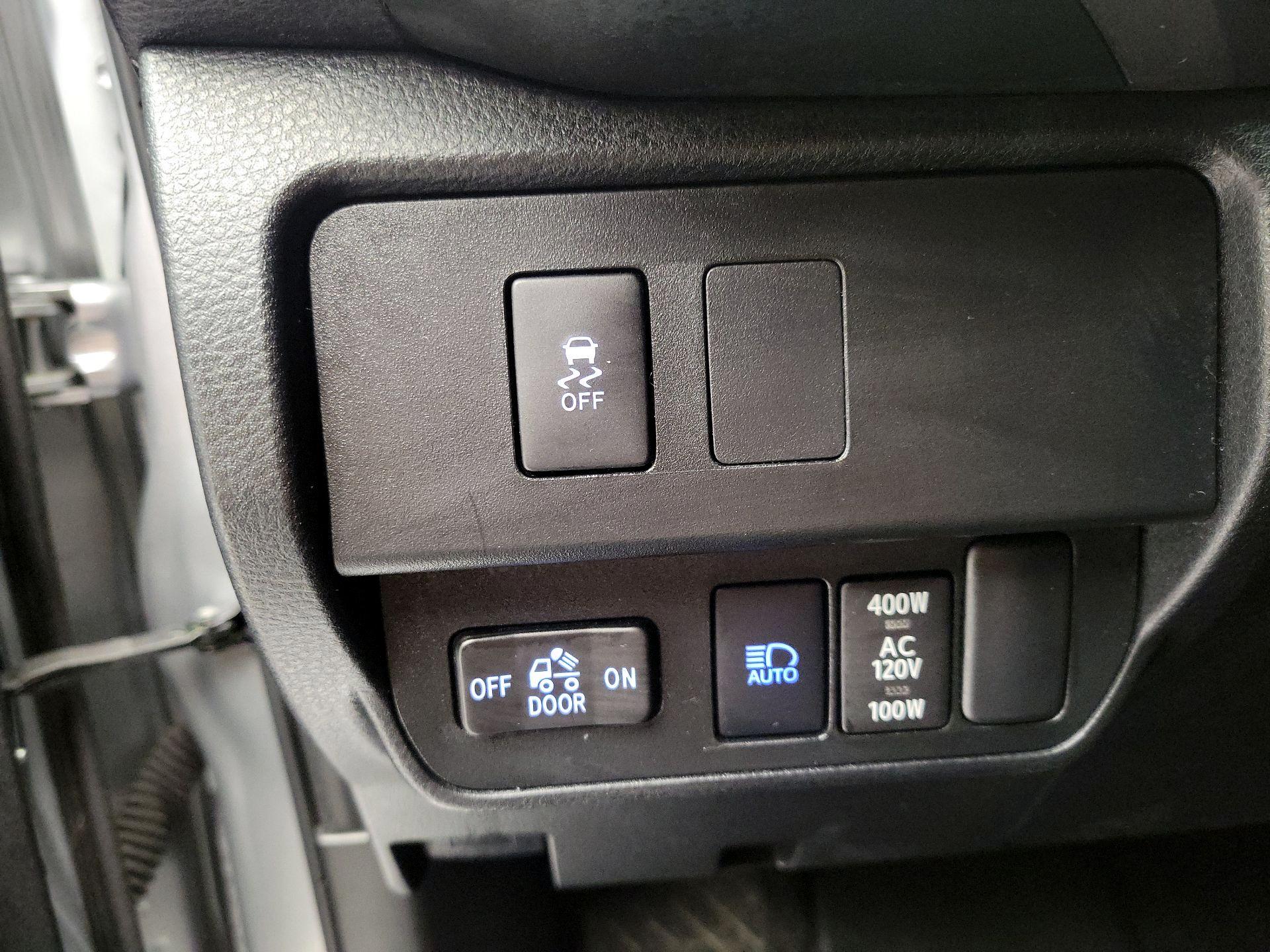 Thumbnail: 2023 Toyota Tacoma - 13