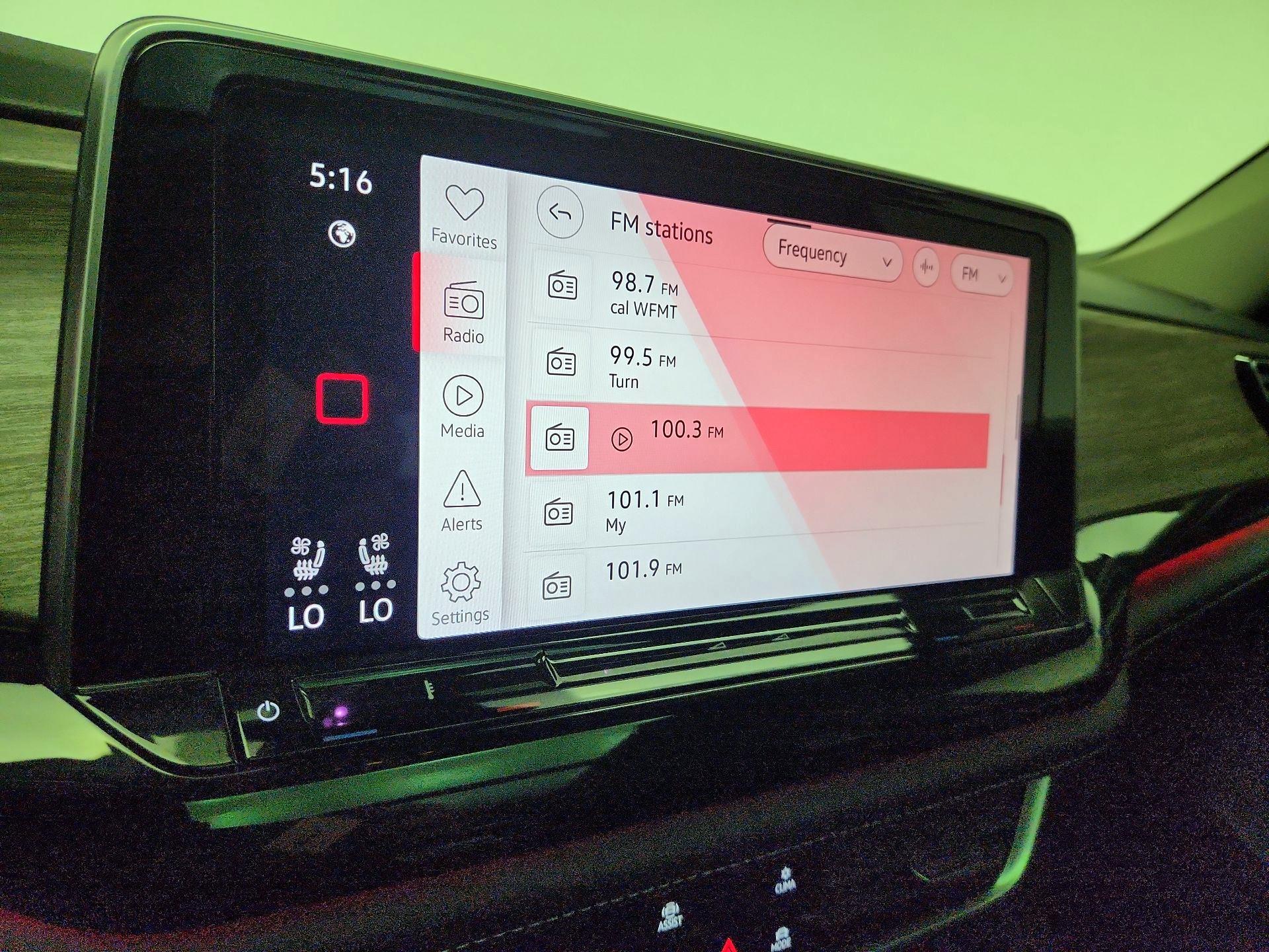 Thumbnail: 2024 Volkswagen Atlas - 16