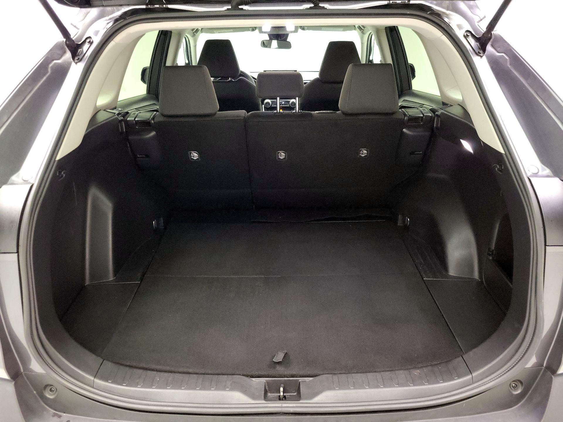 Thumbnail: 2022 Toyota RAV4 - 20