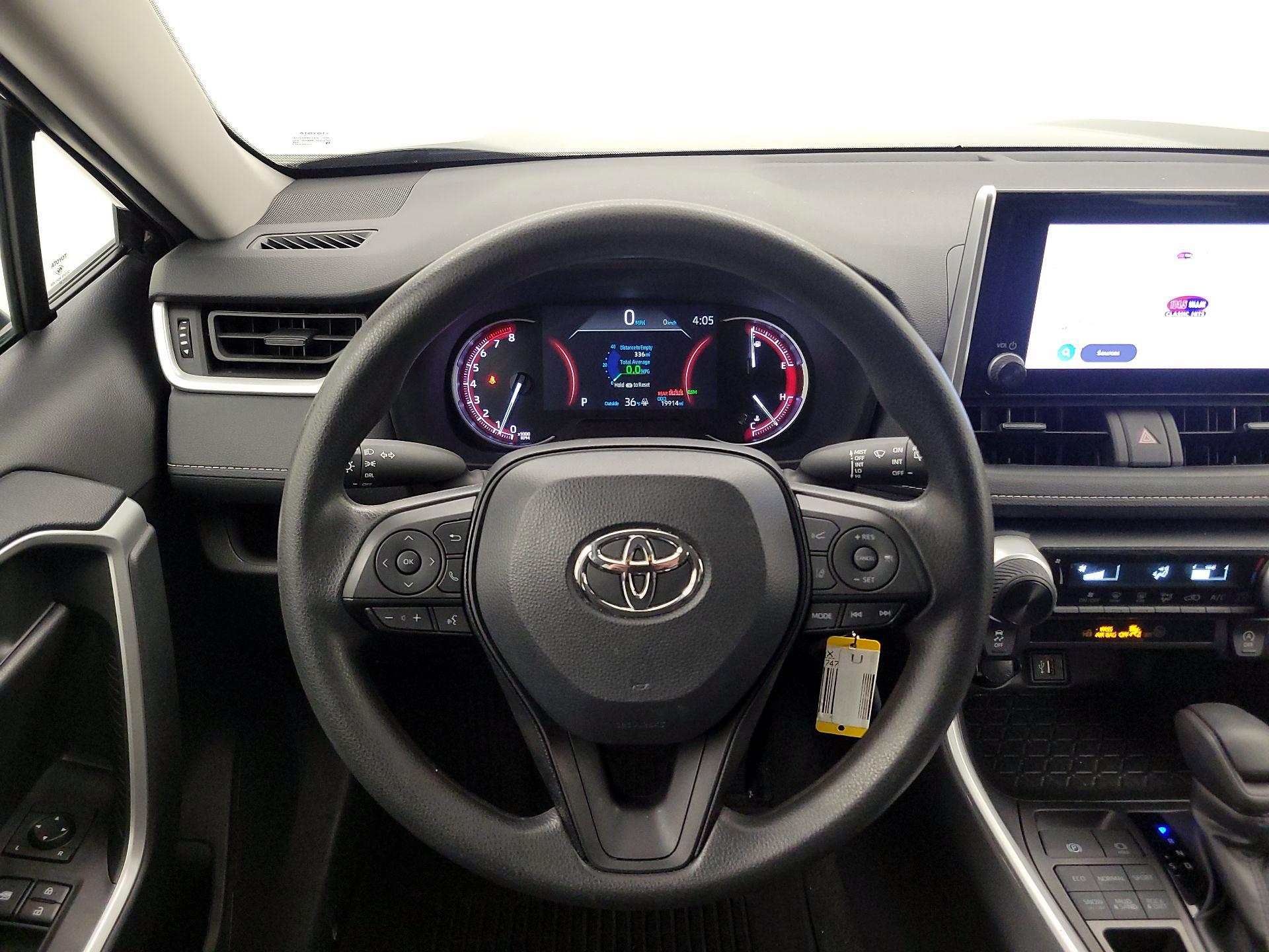 Thumbnail: 2024 Toyota RAV4 - 10