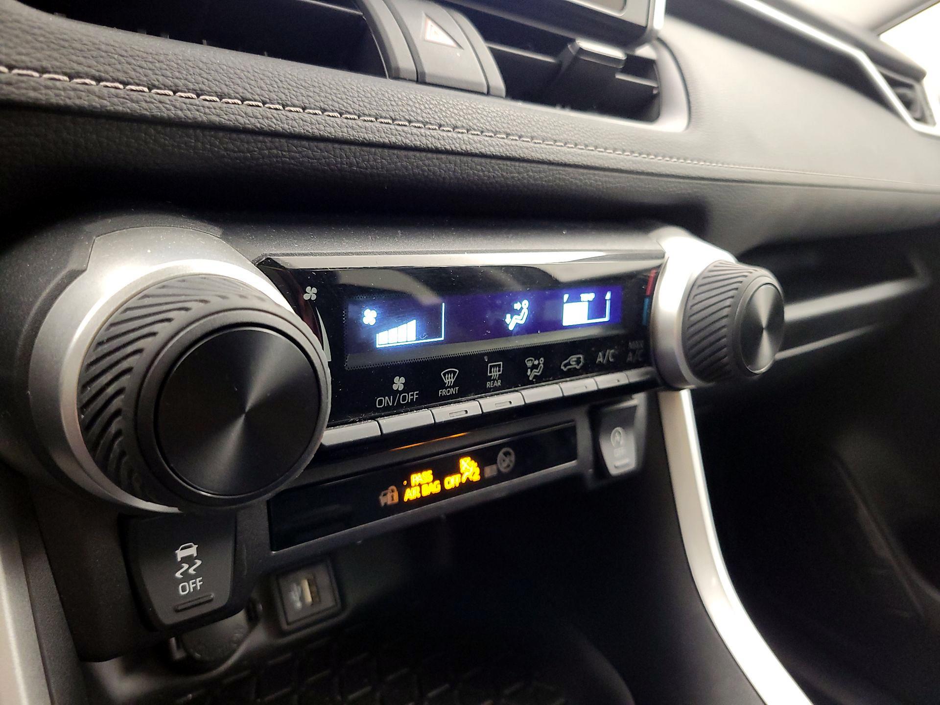 Thumbnail: 2024 Toyota RAV4 - 16