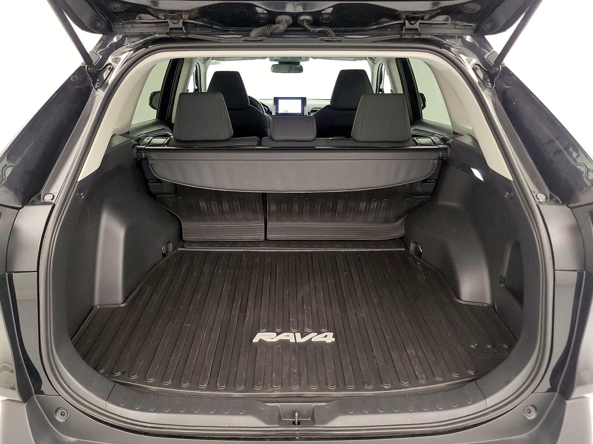 Thumbnail: 2024 Toyota RAV4 - 20