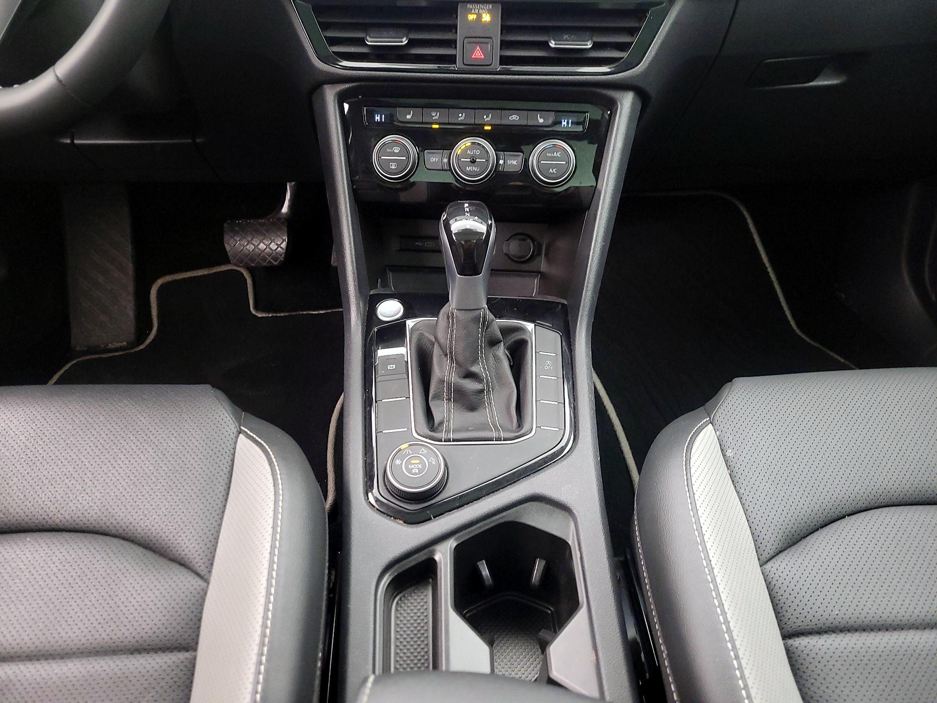 Thumbnail: 2023 Volkswagen Taos - 18