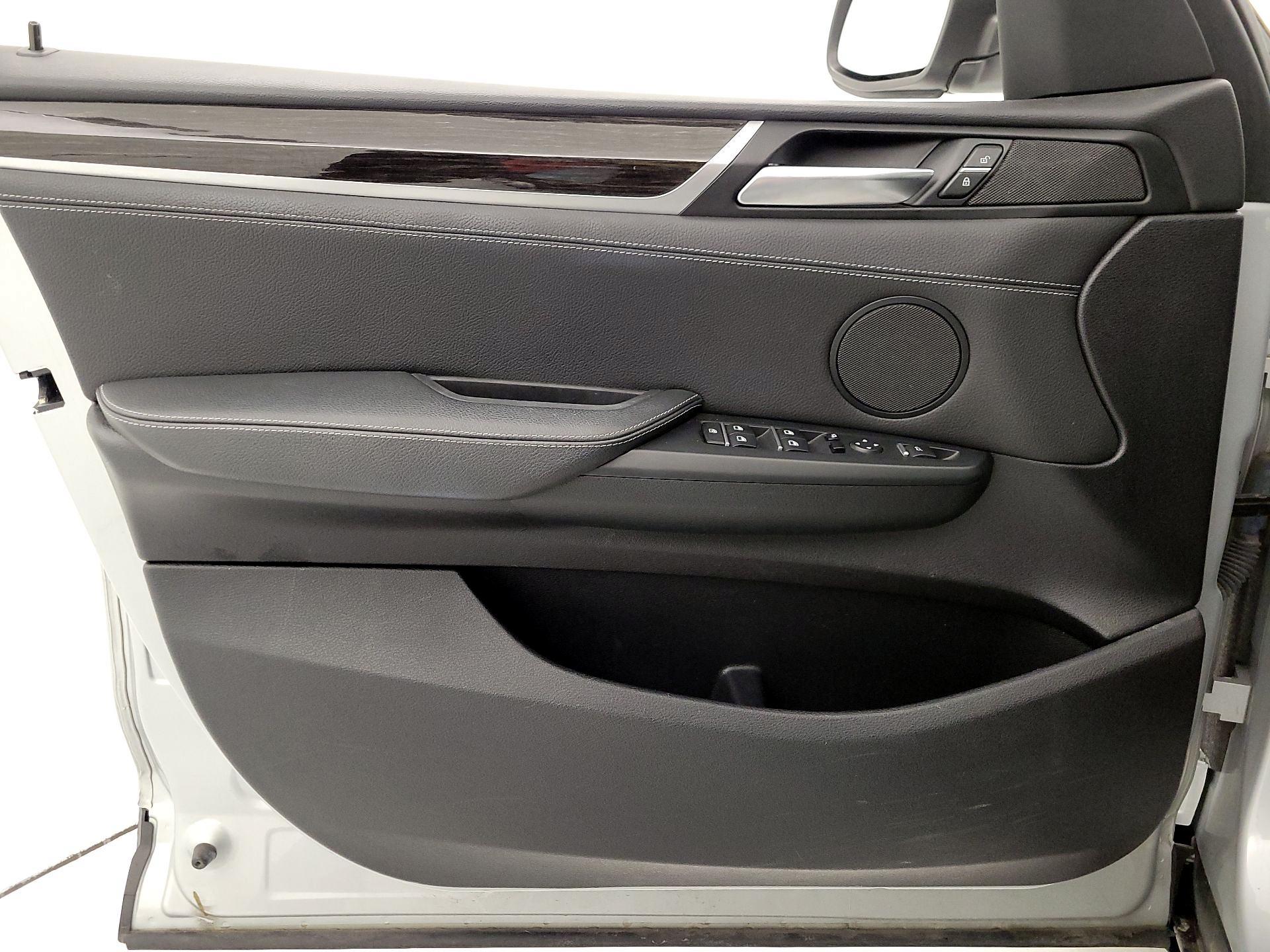 Thumbnail: 2016 BMW X3 - 12