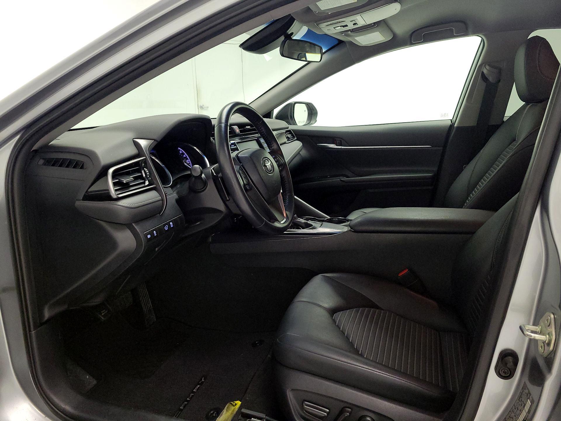 Thumbnail: 2019 Toyota Camry - 11