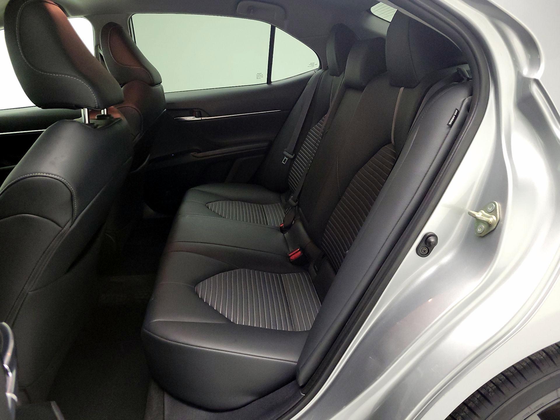 Thumbnail: 2019 Toyota Camry - 17