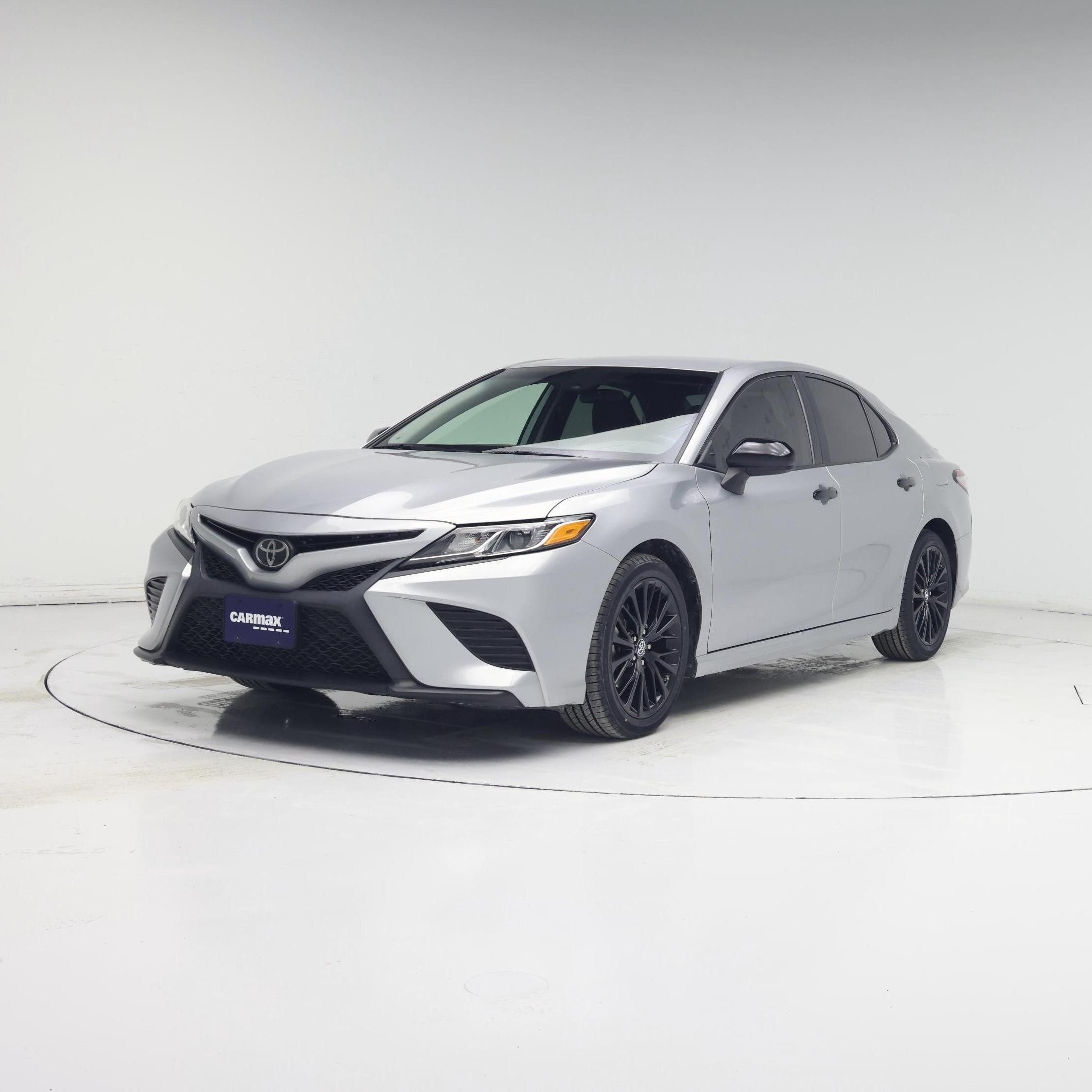 Thumbnail: 2019 Toyota Camry - 4