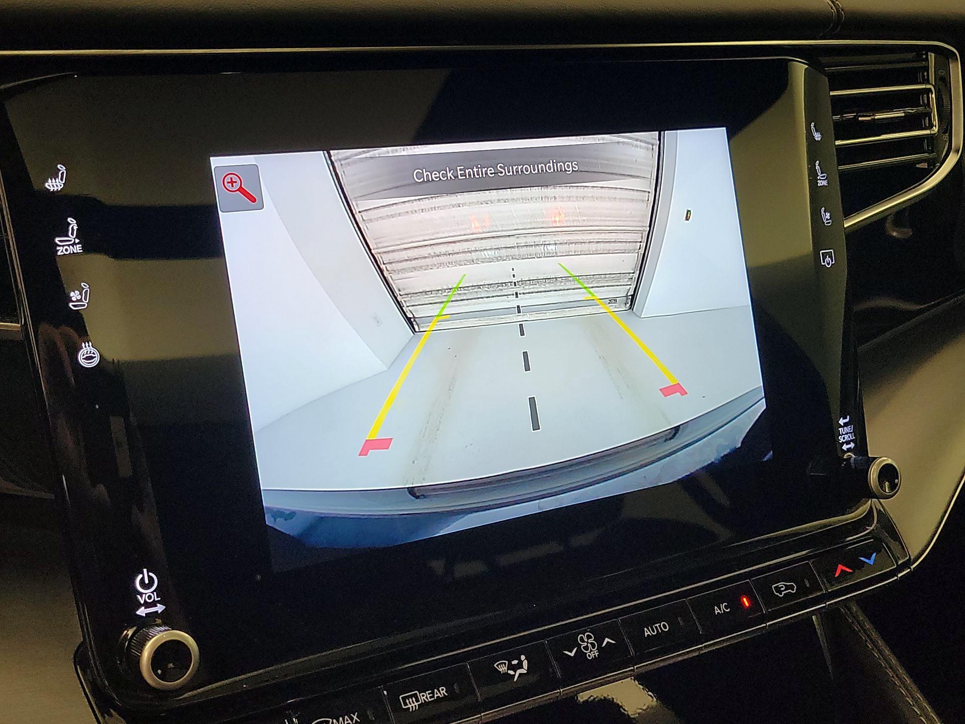 Thumbnail: 2024 Jeep Wagoneer - 15