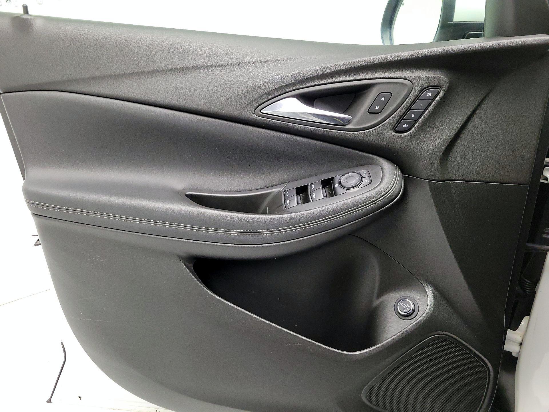 Thumbnail: 2022 Buick Encore GX - 12