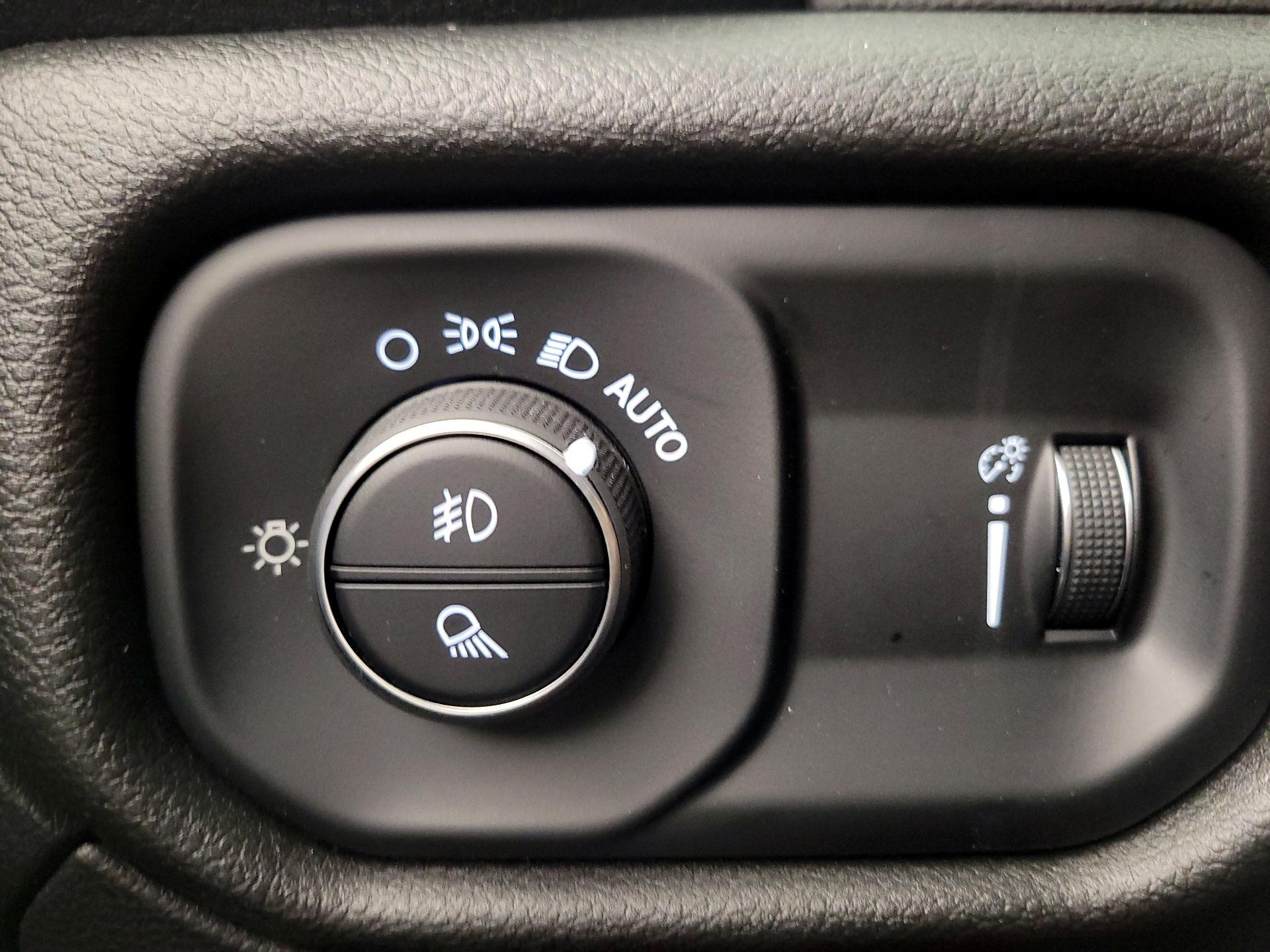 Thumbnail: 2025 RAM 1500 - 13