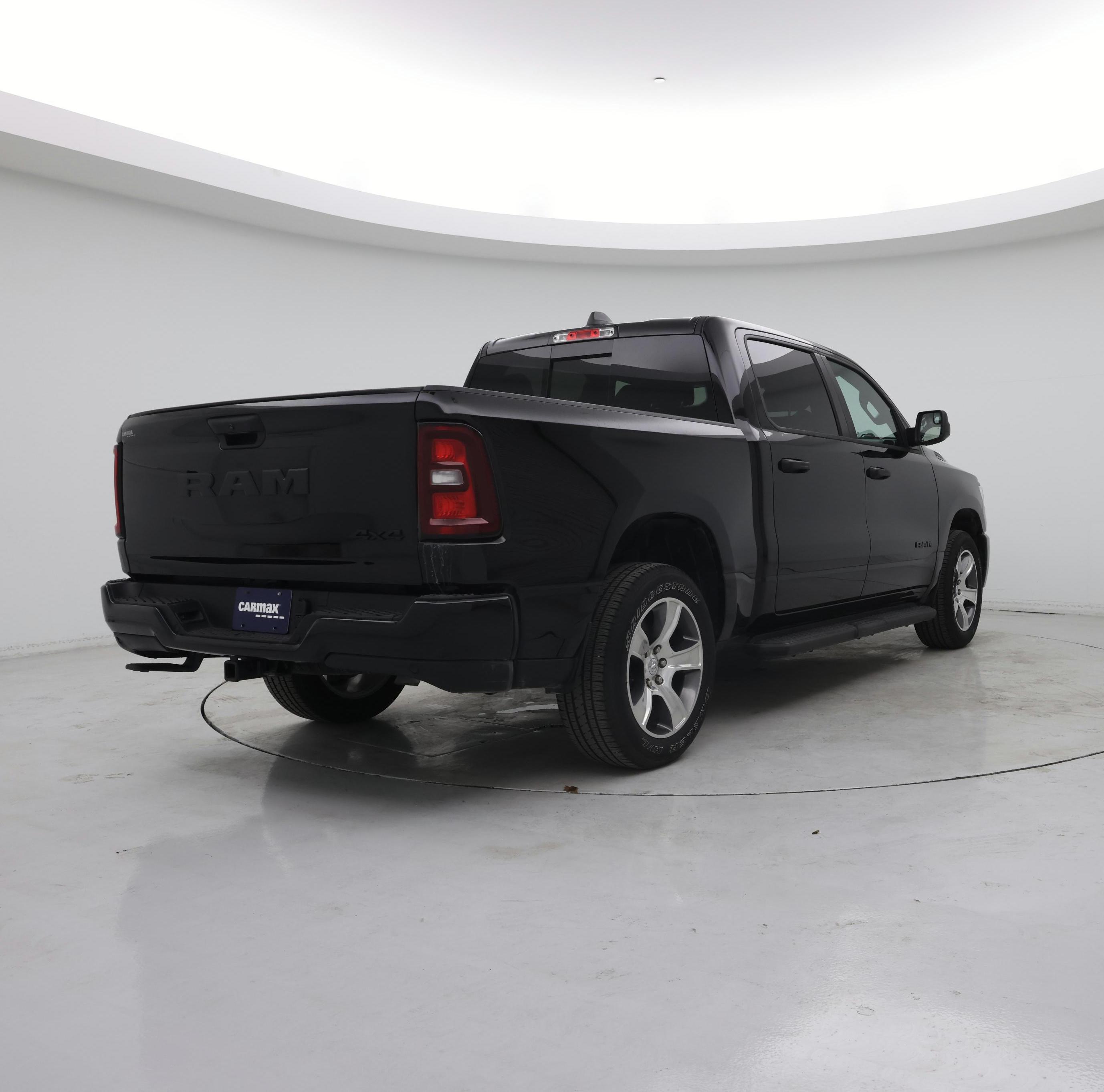 Thumbnail: 2025 RAM 1500 - 8