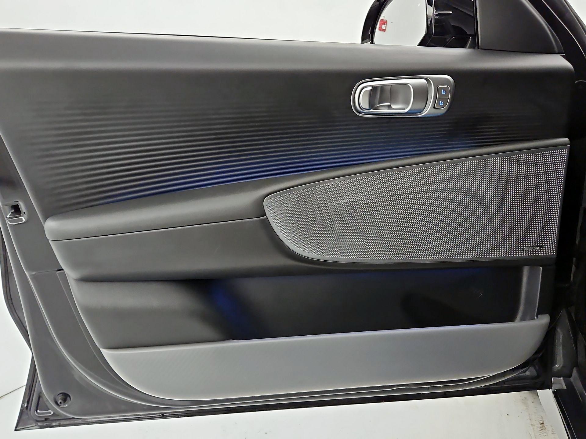 Thumbnail: 2023 Hyundai Ioniq 6 - 12