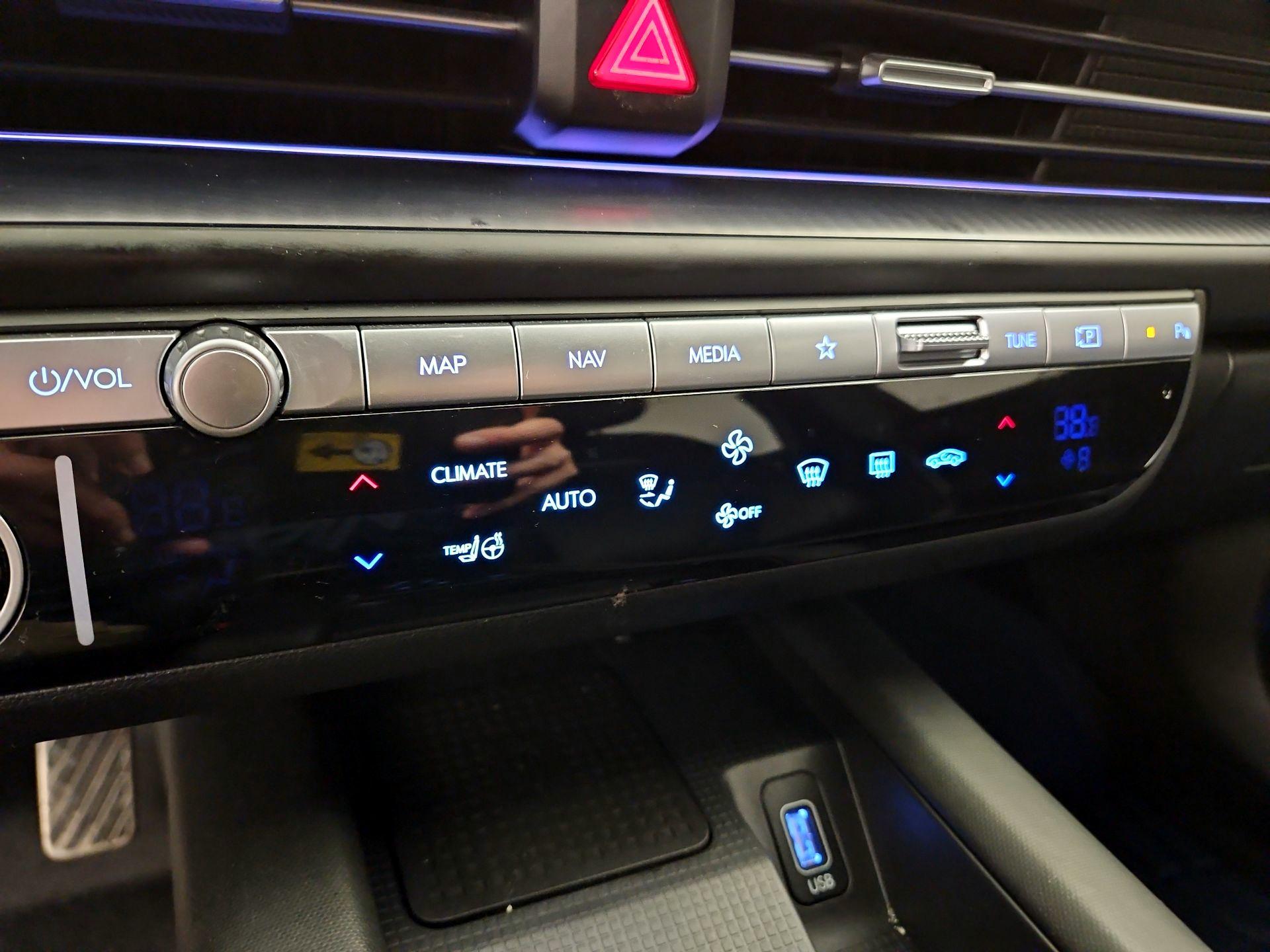 Thumbnail: 2023 Hyundai Ioniq 6 - 17