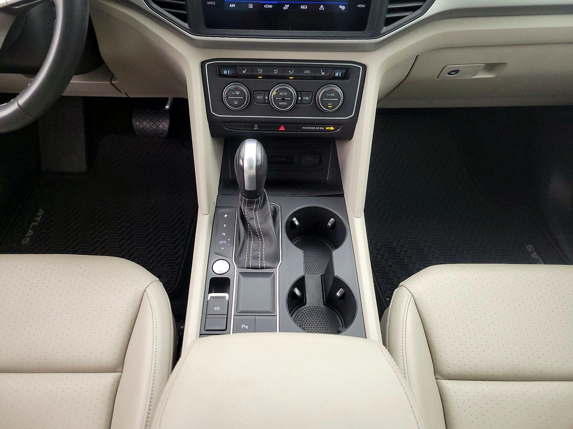 Thumbnail: 2021 Volkswagen Atlas - 17