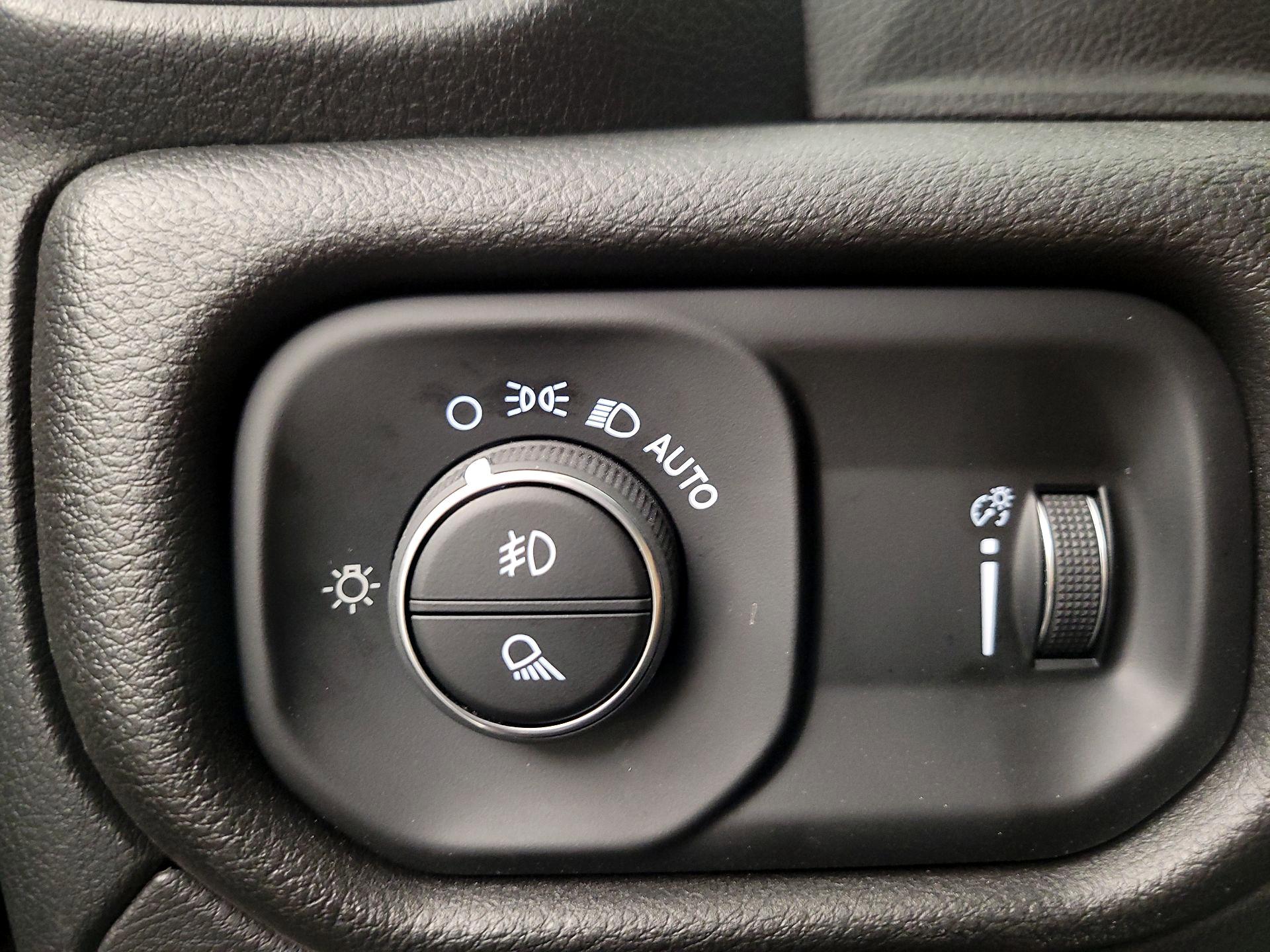 Thumbnail: 2025 RAM 1500 - 13