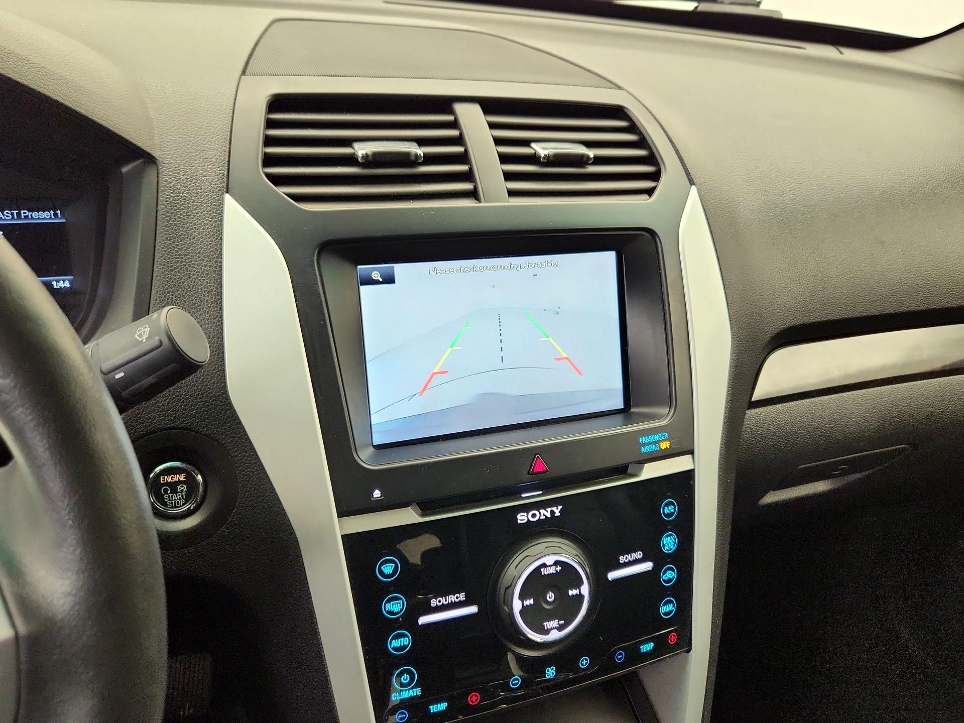 Thumbnail: 2014 Ford Explorer - 15