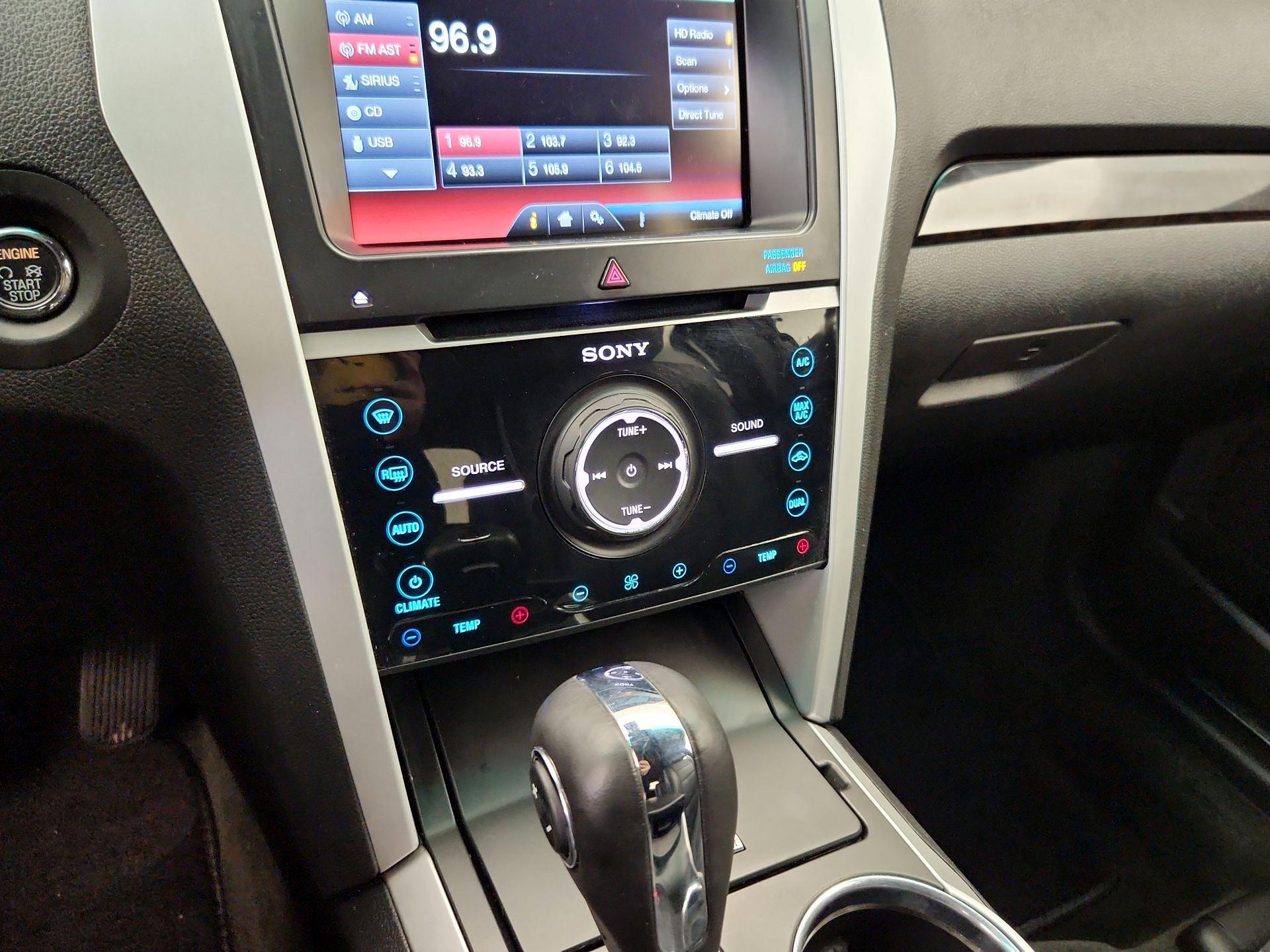 Thumbnail: 2014 Ford Explorer - 17