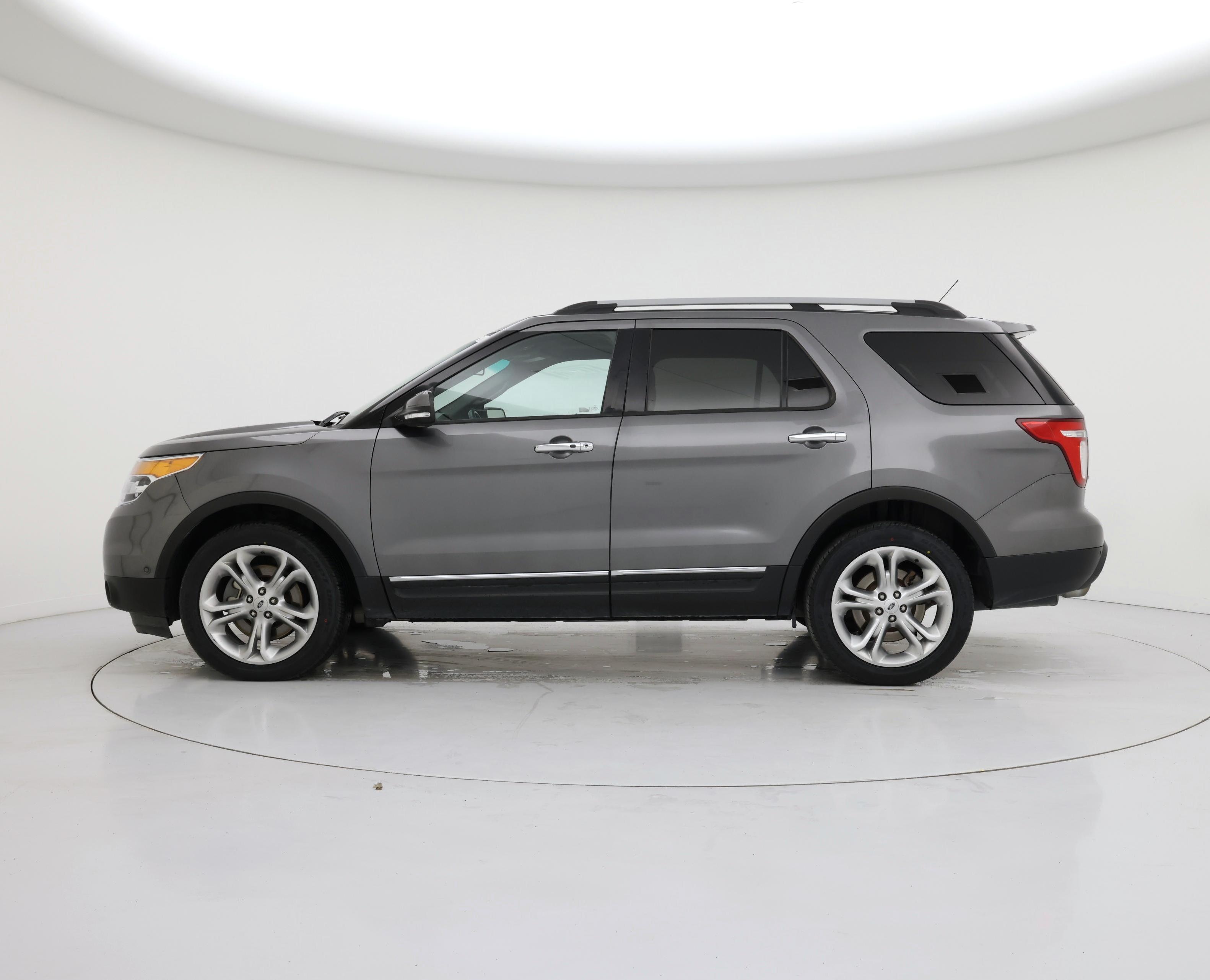 Thumbnail: 2014 Ford Explorer - 3