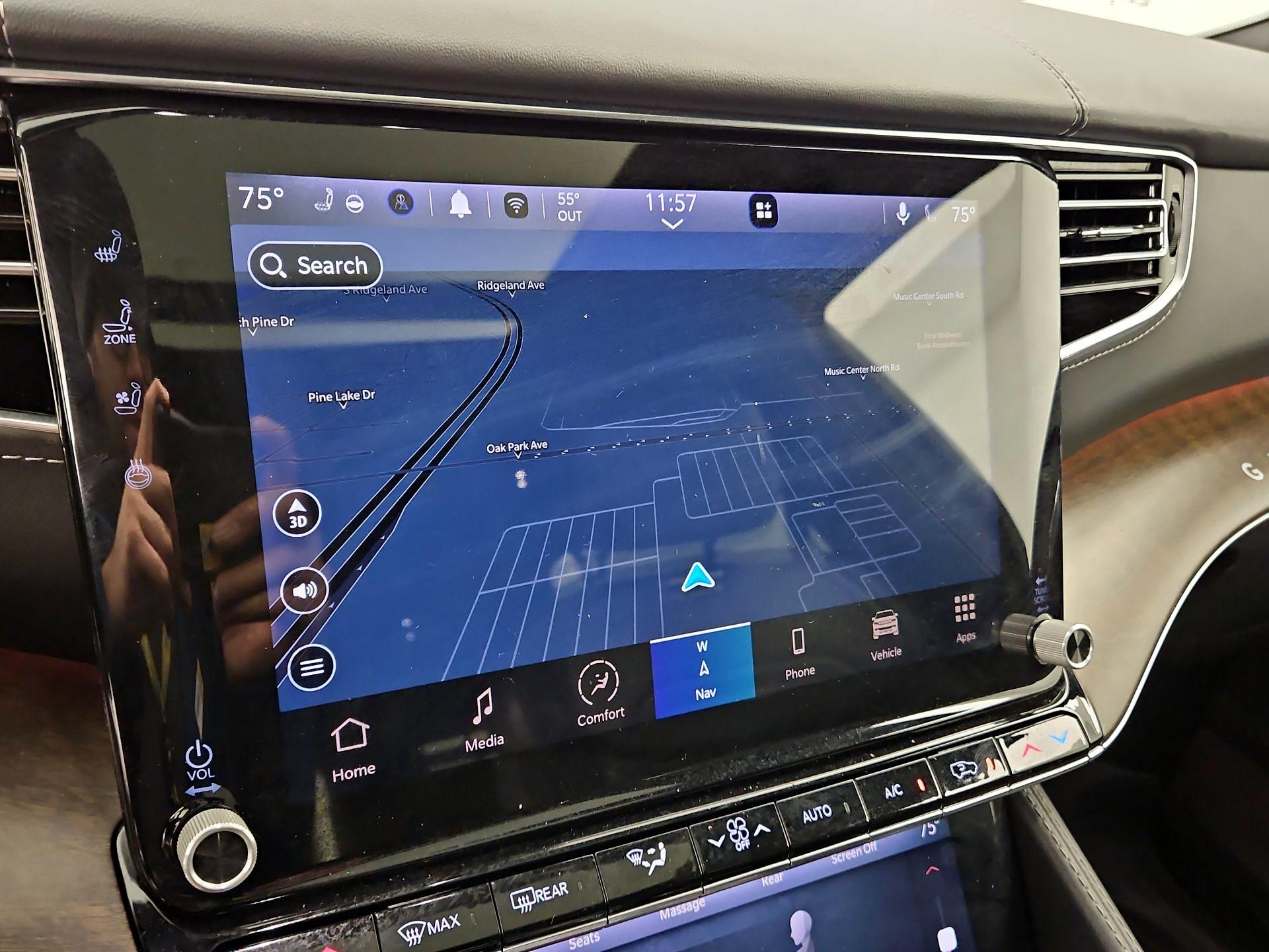 Thumbnail: 2022 Jeep Grand Wagoneer - 14