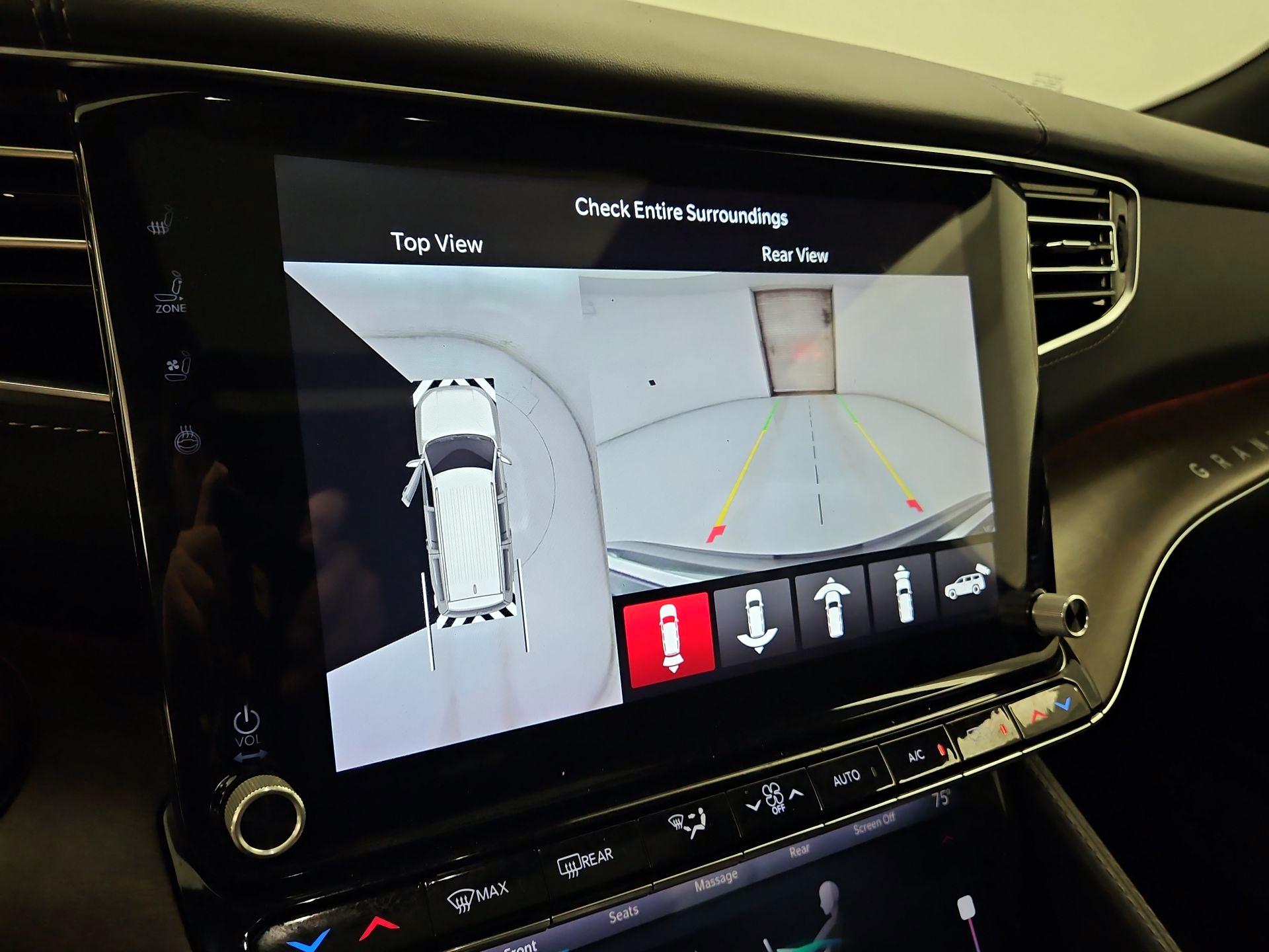 Thumbnail: 2022 Jeep Grand Wagoneer - 15