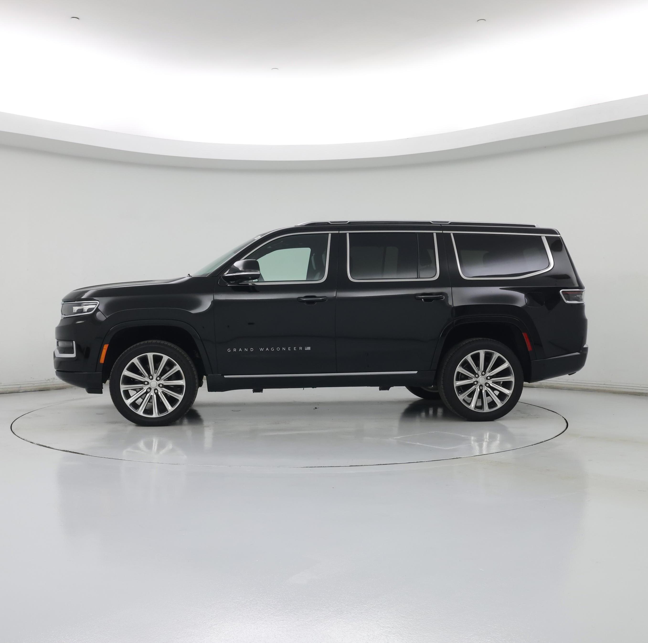 Thumbnail: 2022 Jeep Grand Wagoneer - 3