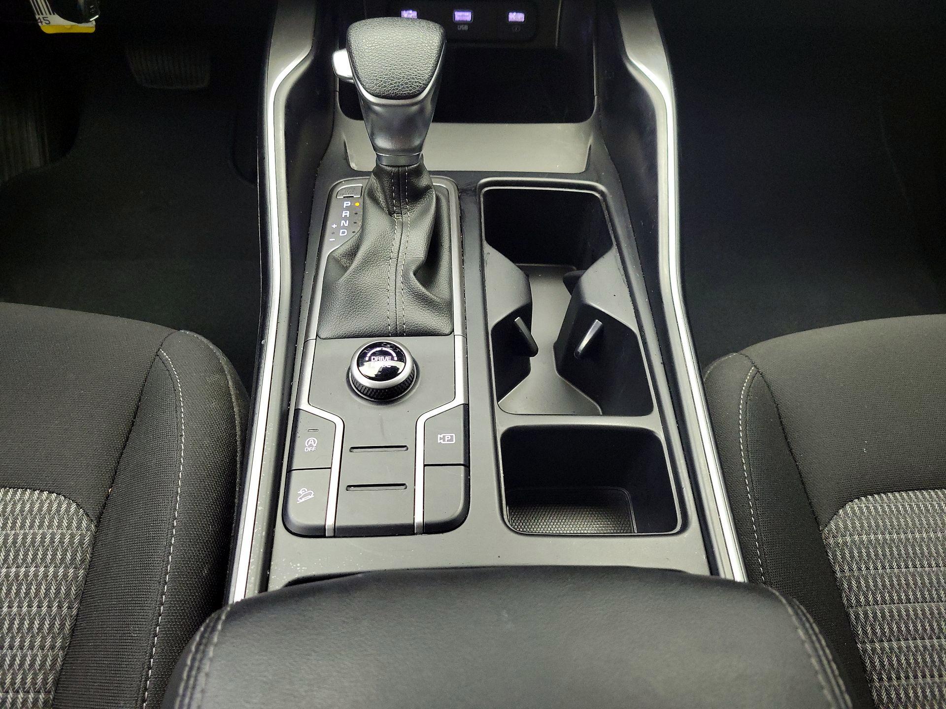 Thumbnail: 2023 Kia Sorento - 17