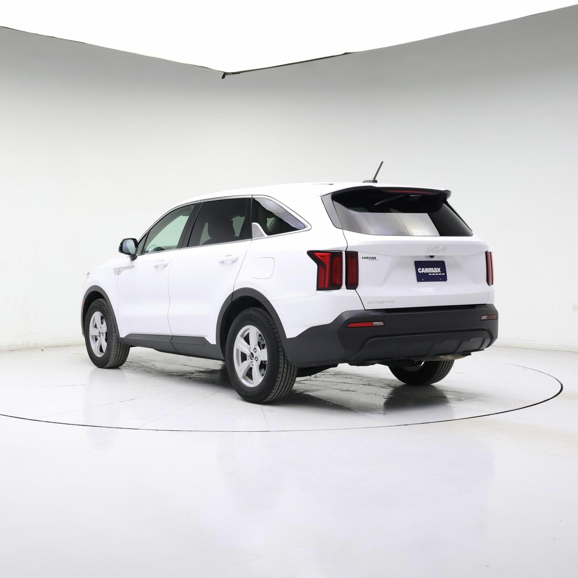 Thumbnail: 2023 Kia Sorento - 2