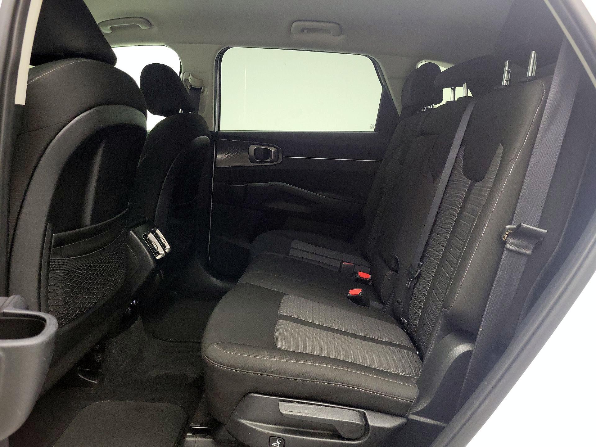 Thumbnail: 2023 Kia Sorento - 19