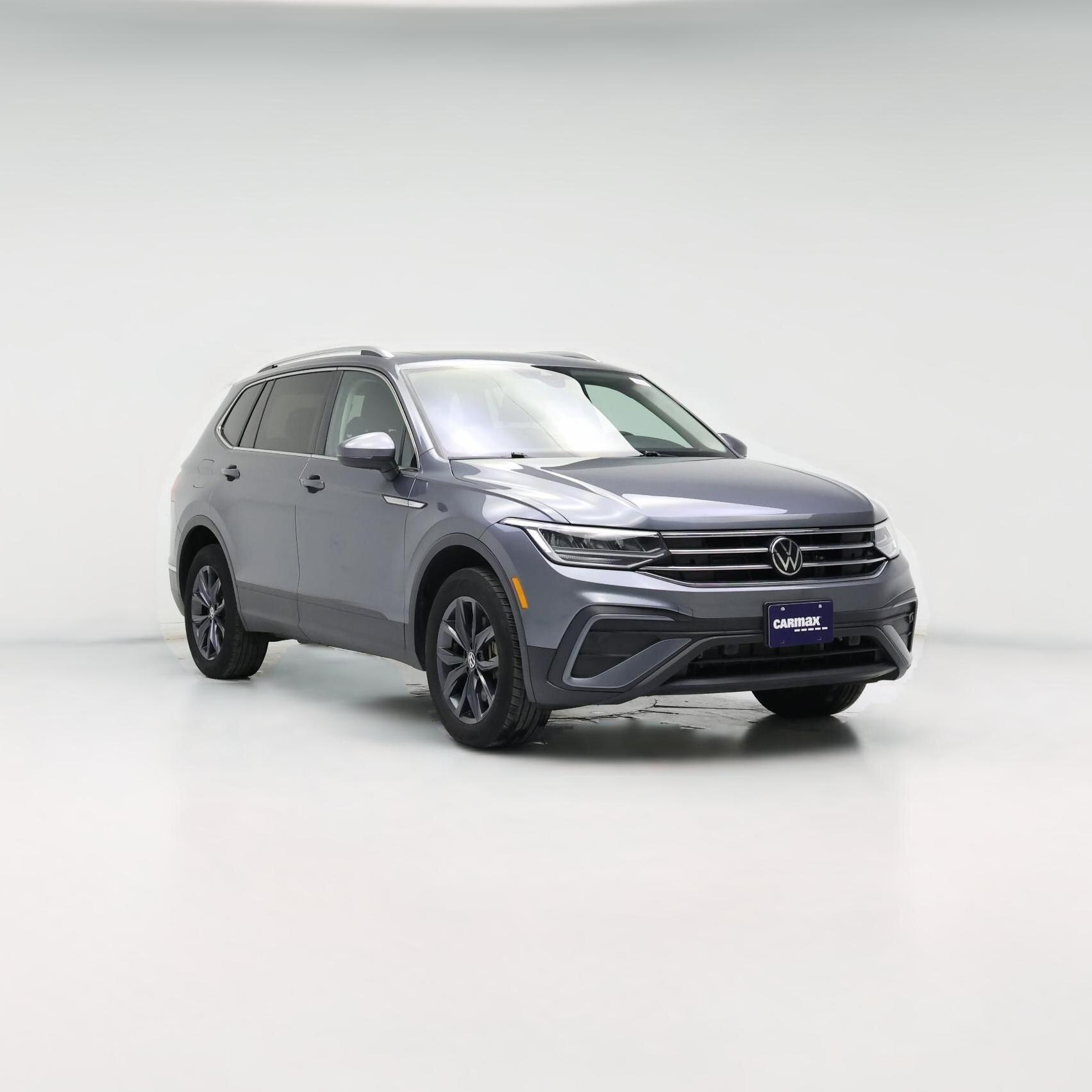 Thumbnail: 2023 Volkswagen Tiguan - 1