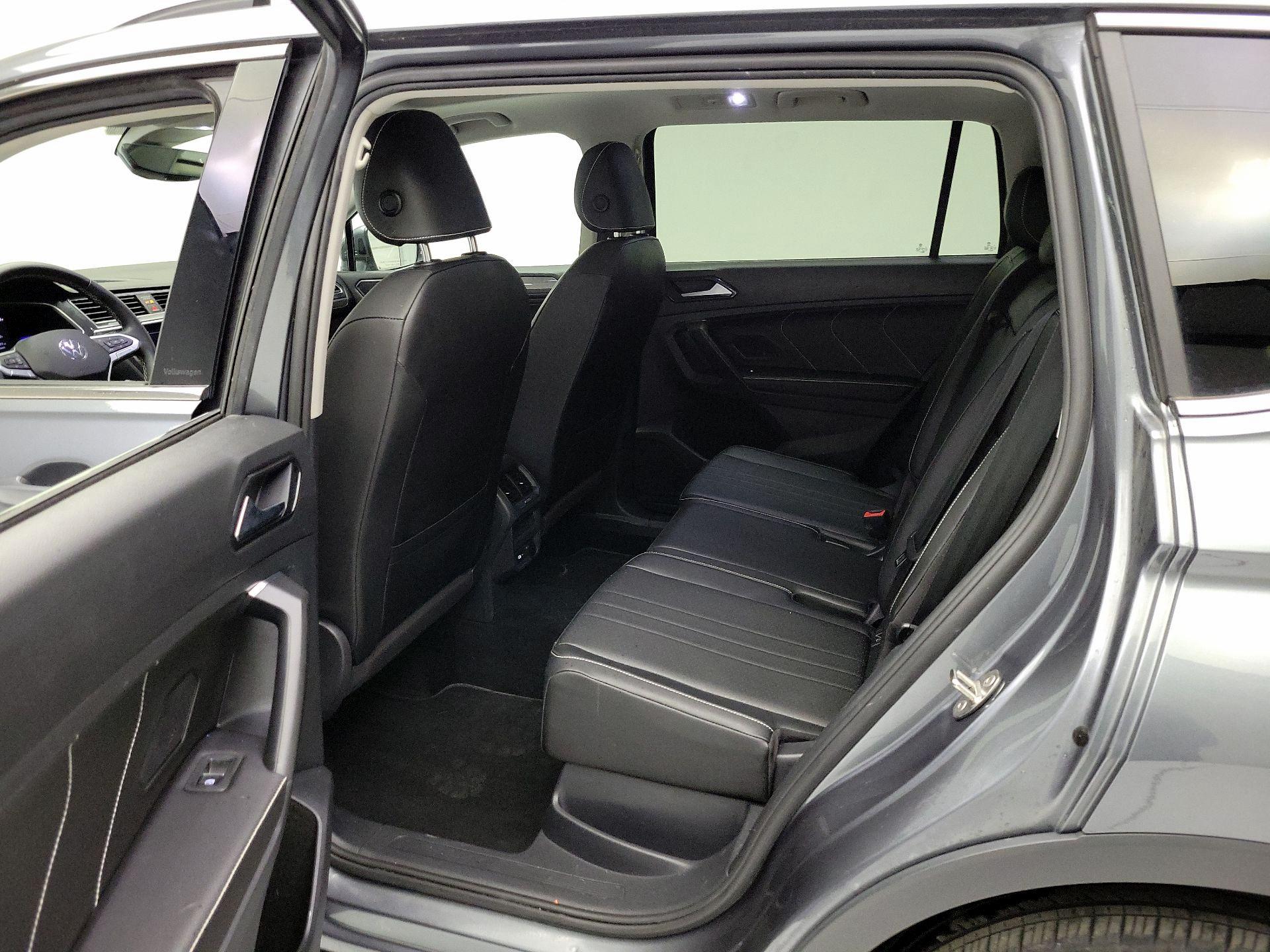 Thumbnail: 2023 Volkswagen Tiguan - 19