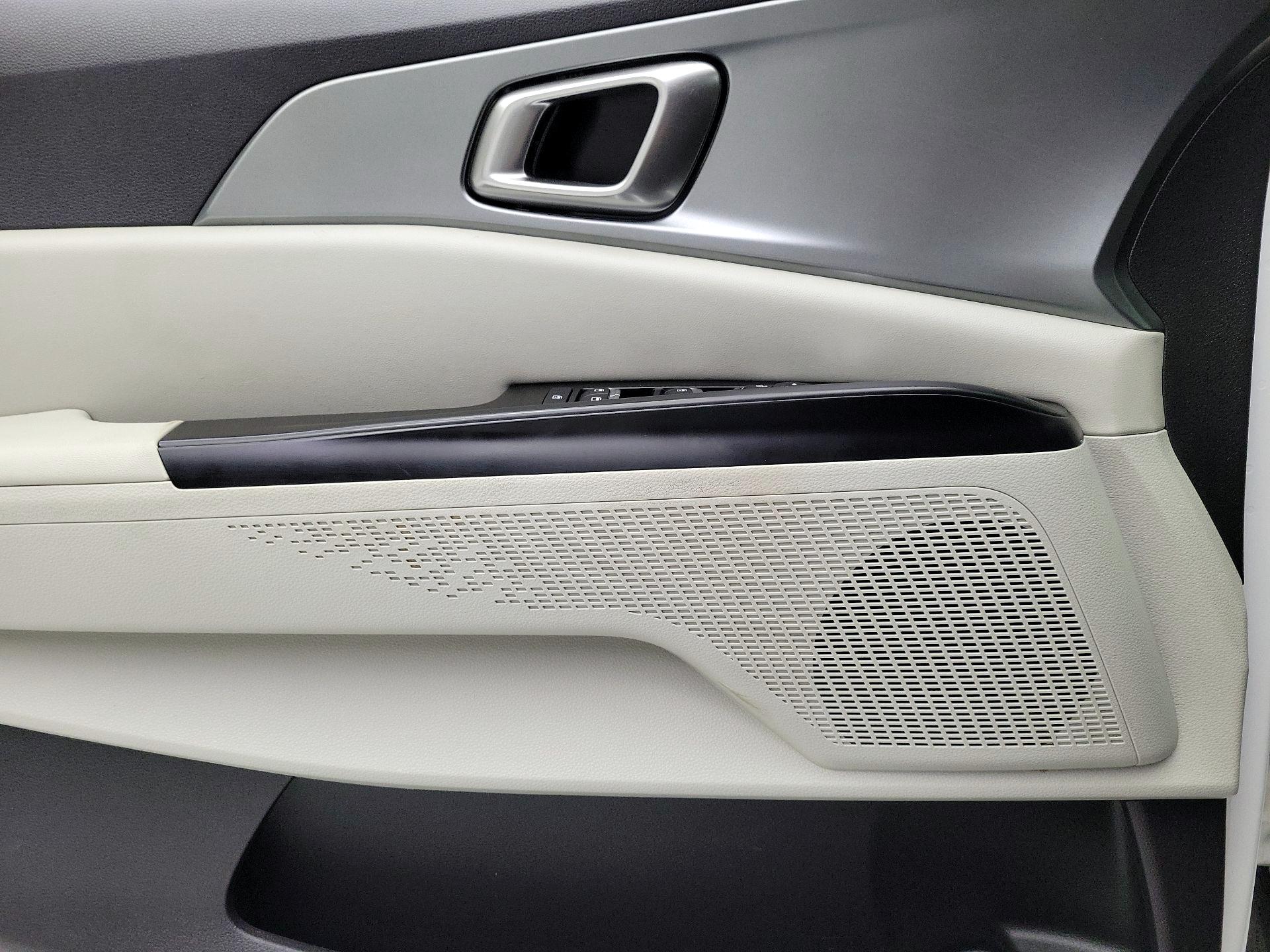 Thumbnail: 2024 Kia Carnival - 12