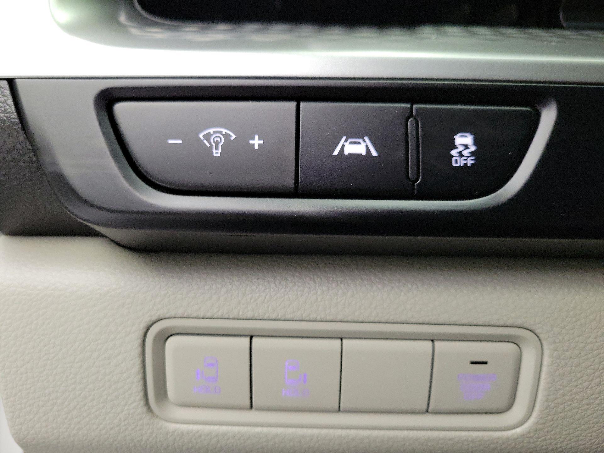 Thumbnail: 2024 Kia Carnival - 13