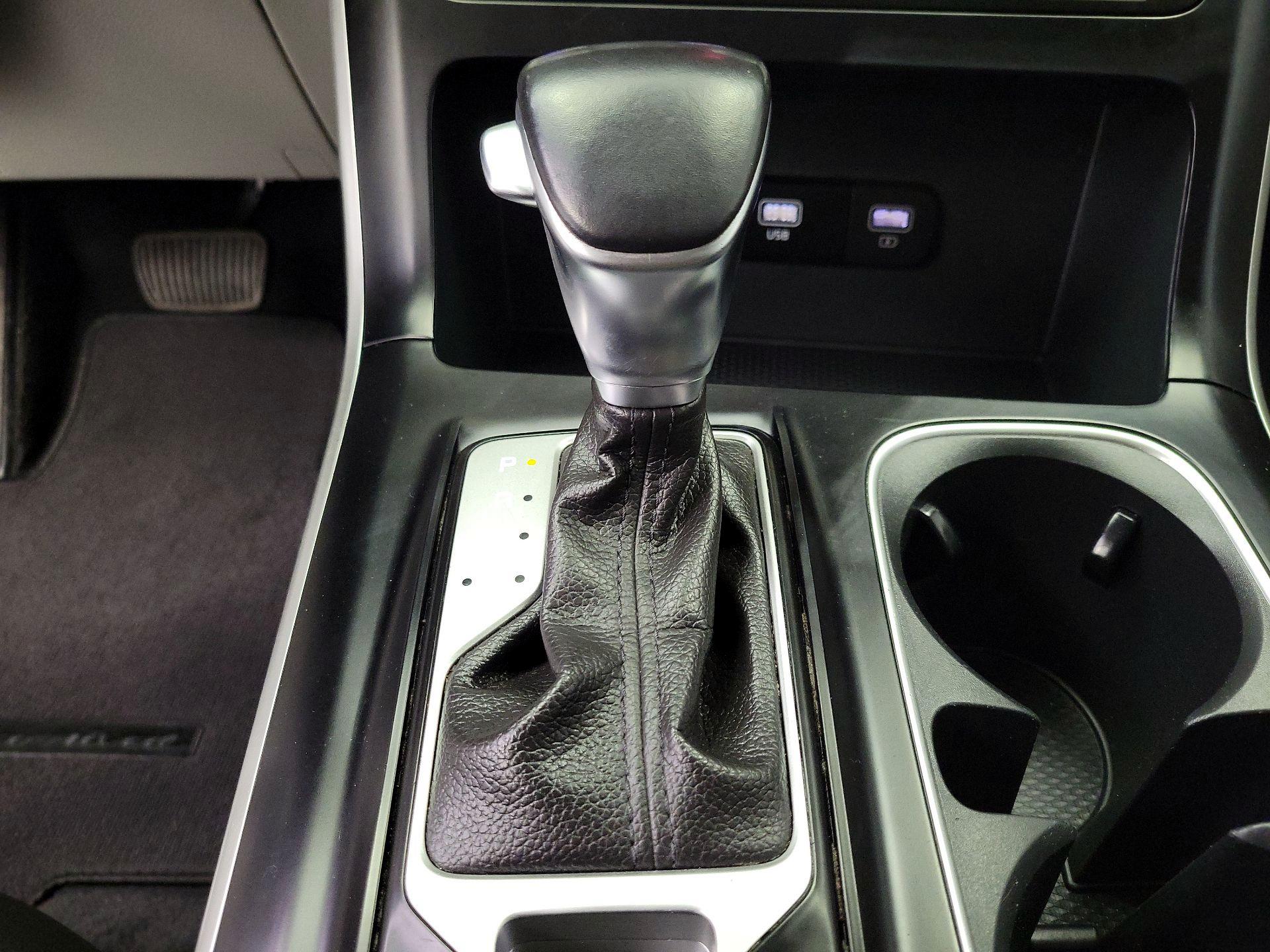 Thumbnail: 2024 Kia Carnival - 17