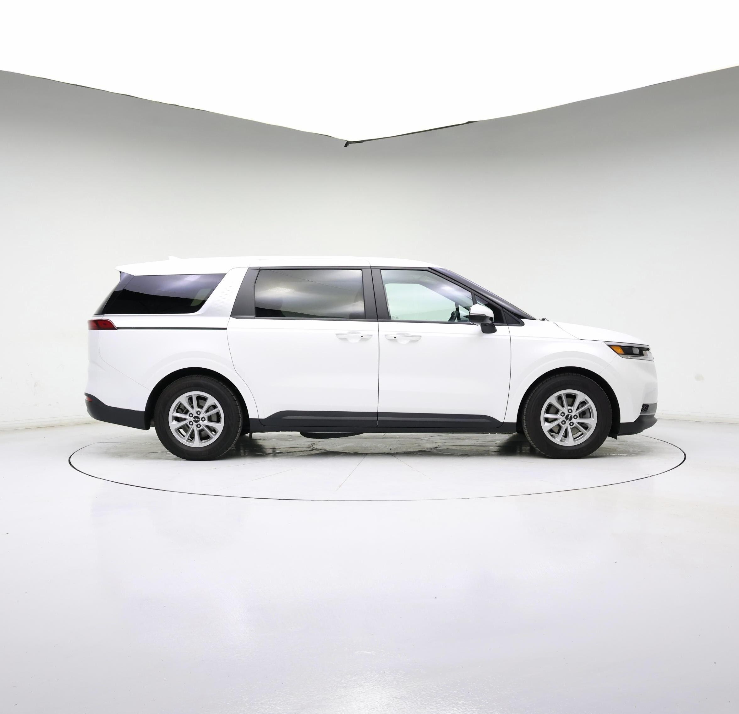 Thumbnail: 2024 Kia Carnival - 7